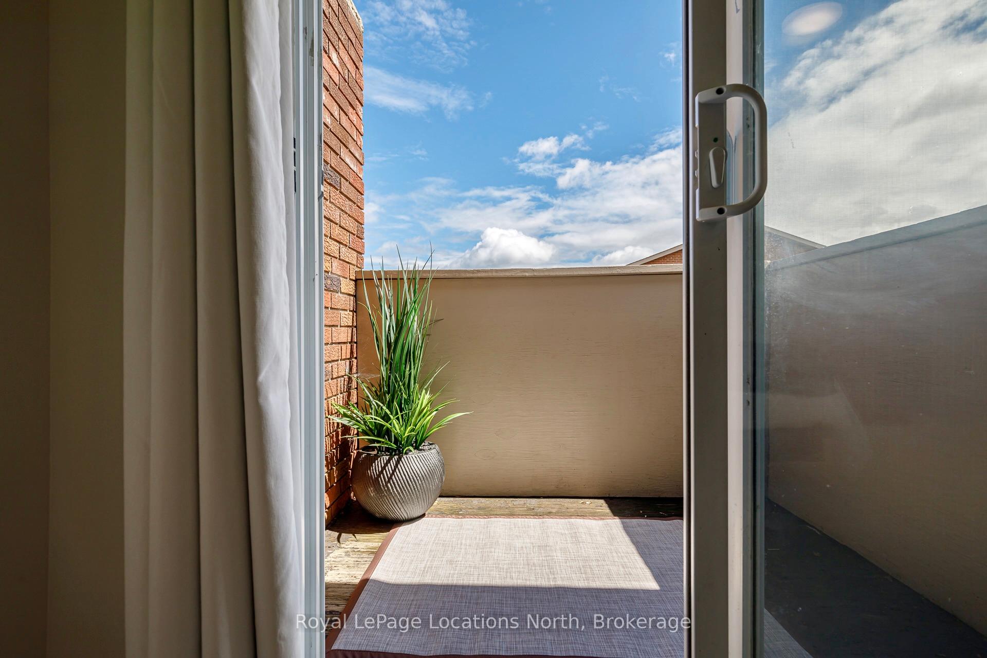 Photo 17 of 585 Tenth Street, Collingwood — HOMEH