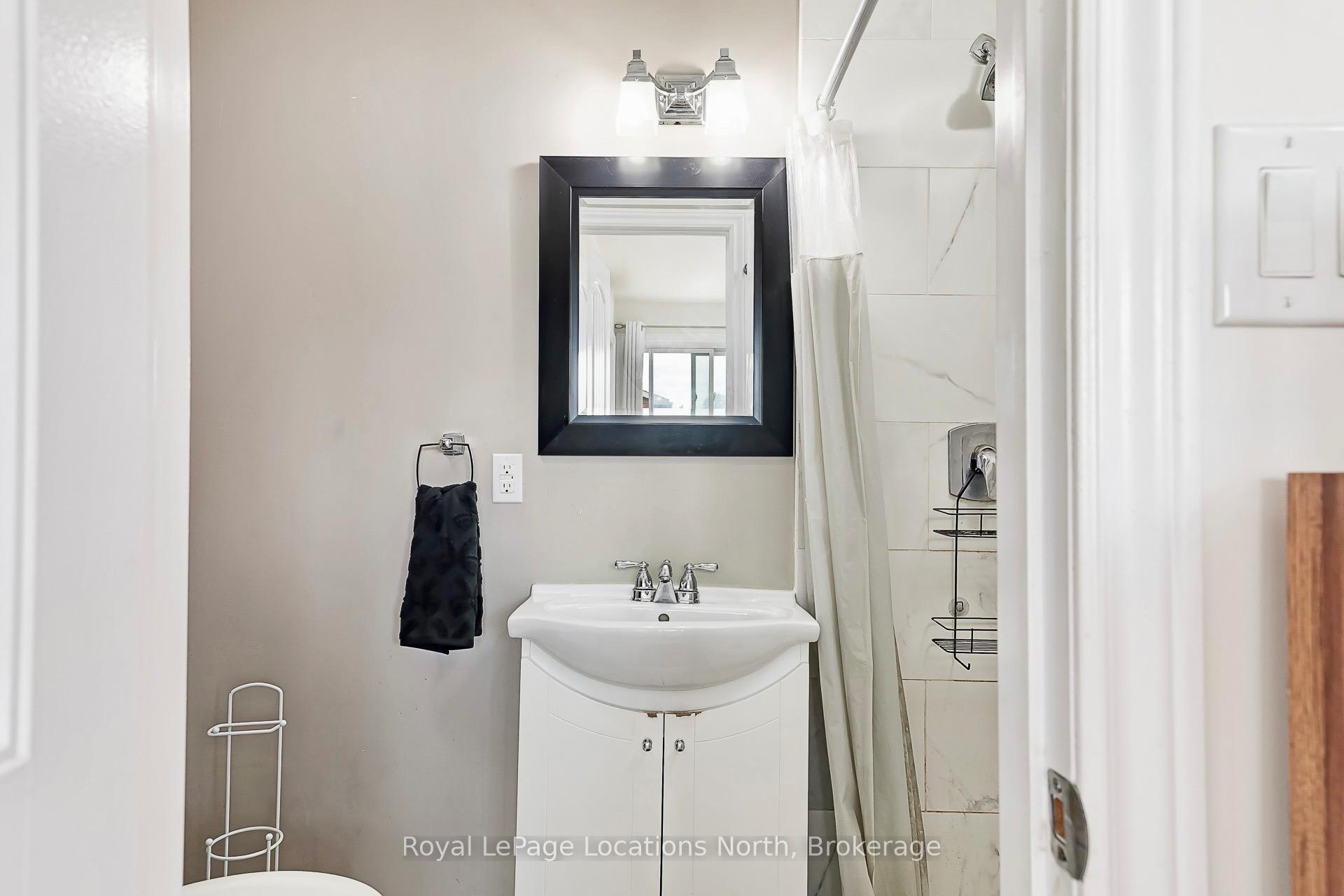 Photo 21 of 585 Tenth Street, Collingwood — HOMEH