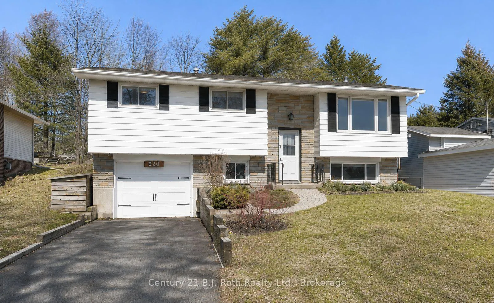 Front of 620 Pinedale Road