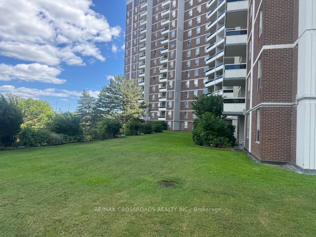 Photo 16 of Unit 114, 5 Shady Golf Golfway, Toronto, Flemingdon Park — HOMEH