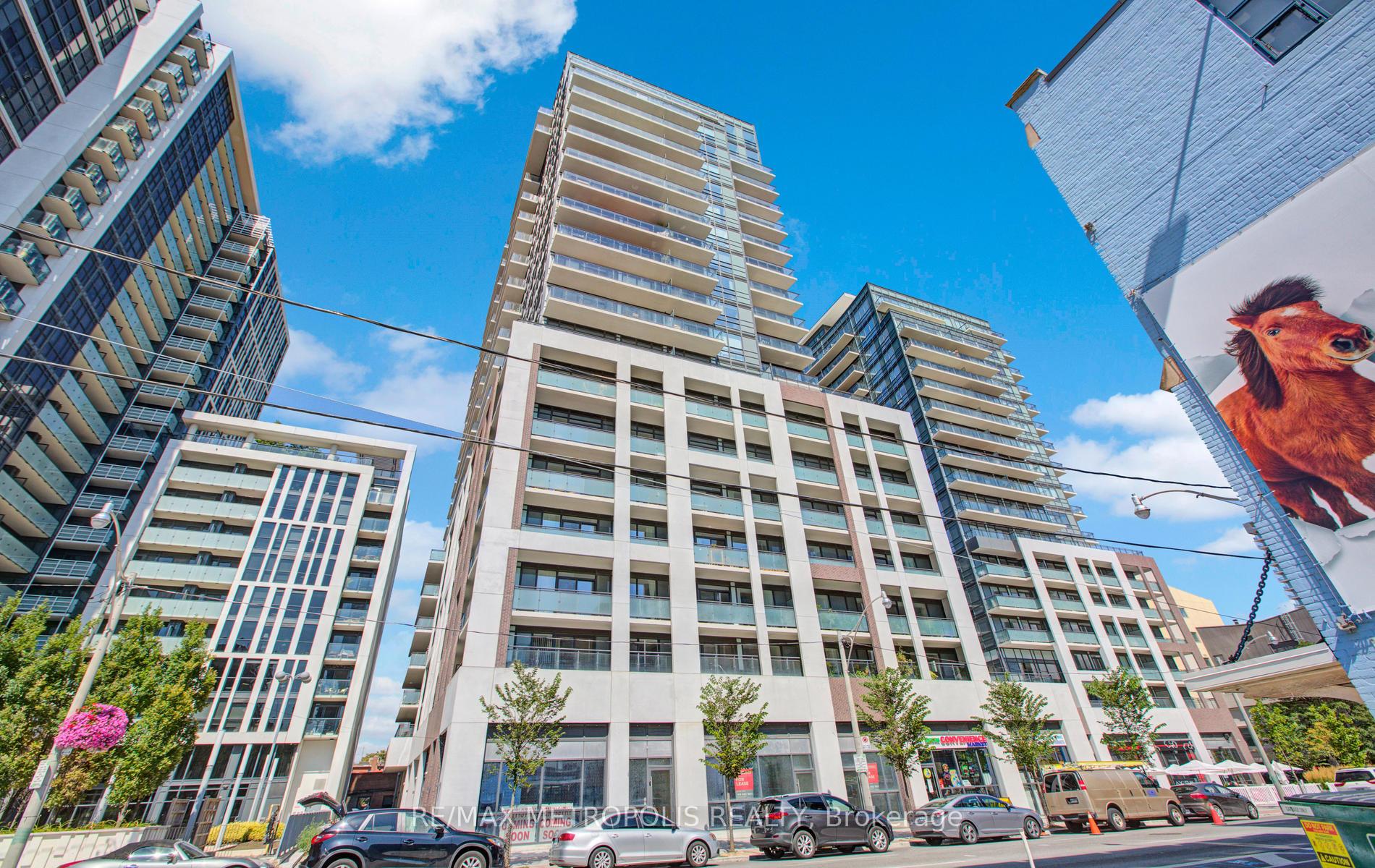 Front of Unit 2015, 460 Adelaide Street E