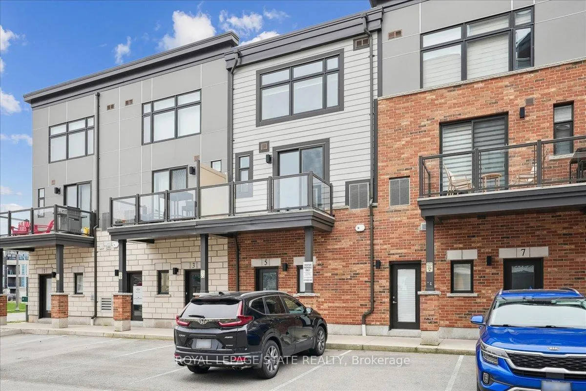 Photo 9 of 5 Esplanade Lane, Grimsby, Grimsby Beach — HOMEH