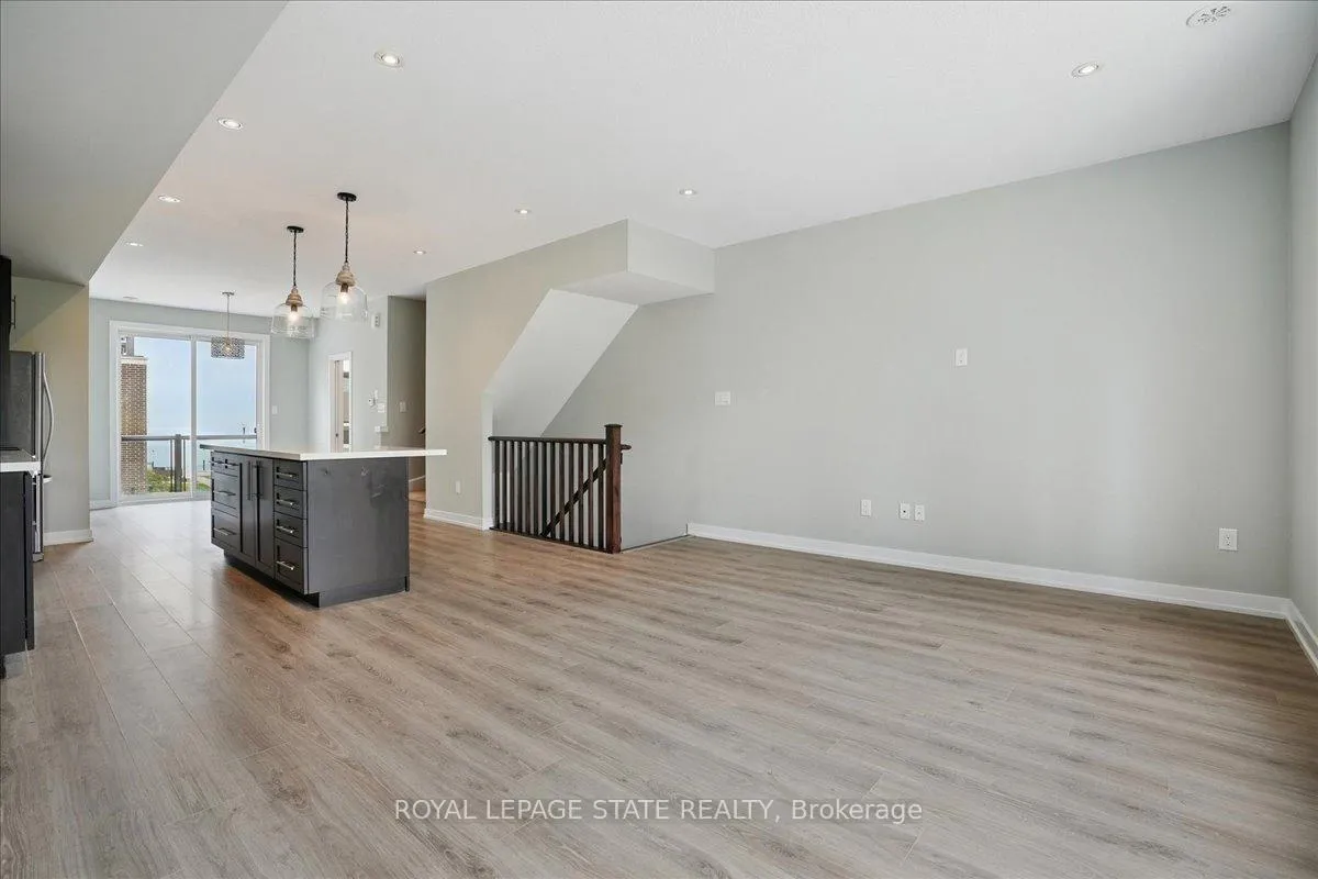 Photo 15 of 5 Esplanade Lane, Grimsby, Grimsby Beach — HOMEH