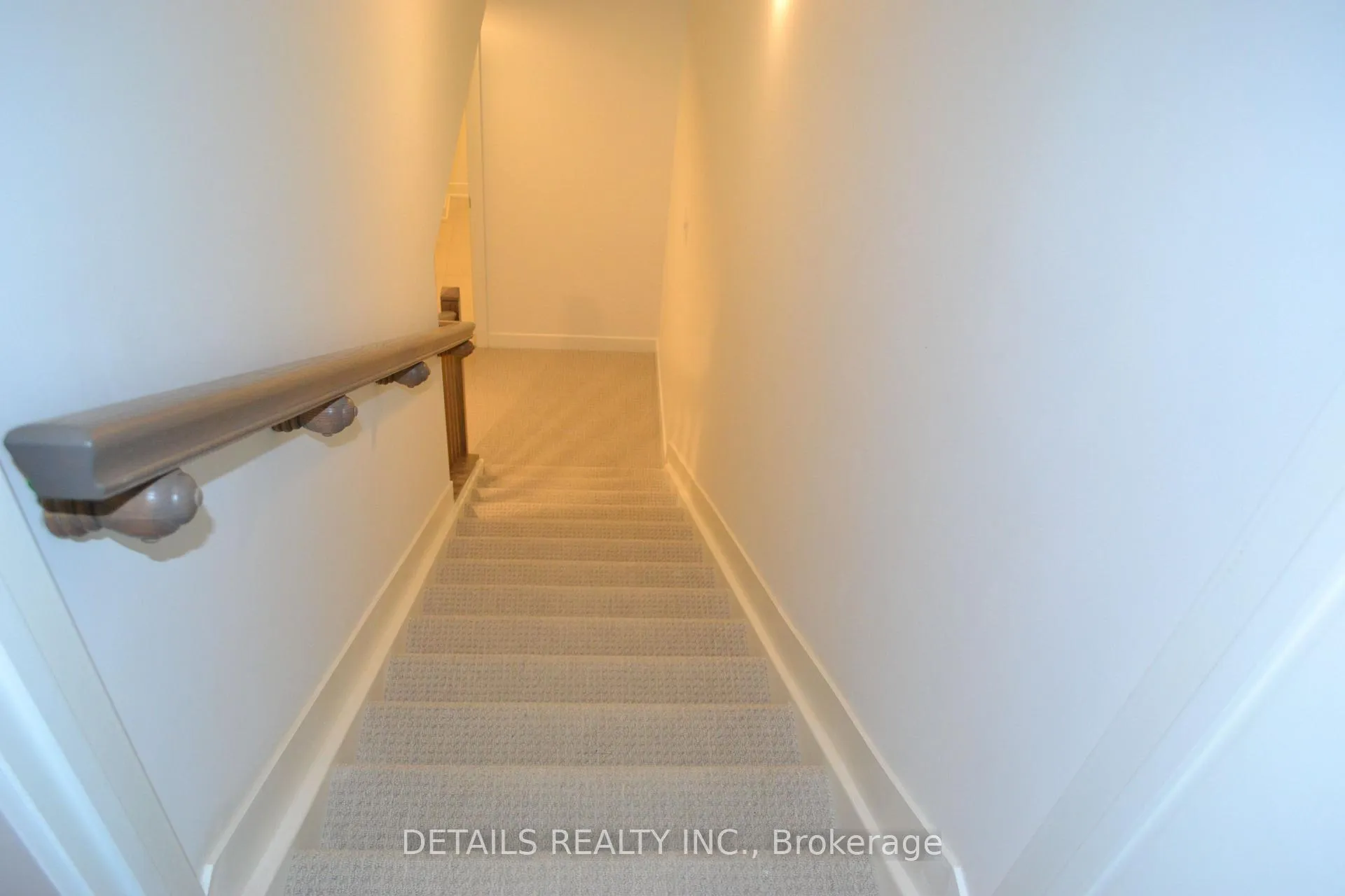 Photo 9 of 373 Olivenite Private, Ottawa, Barrhaven - Heritage Park — HOMEH