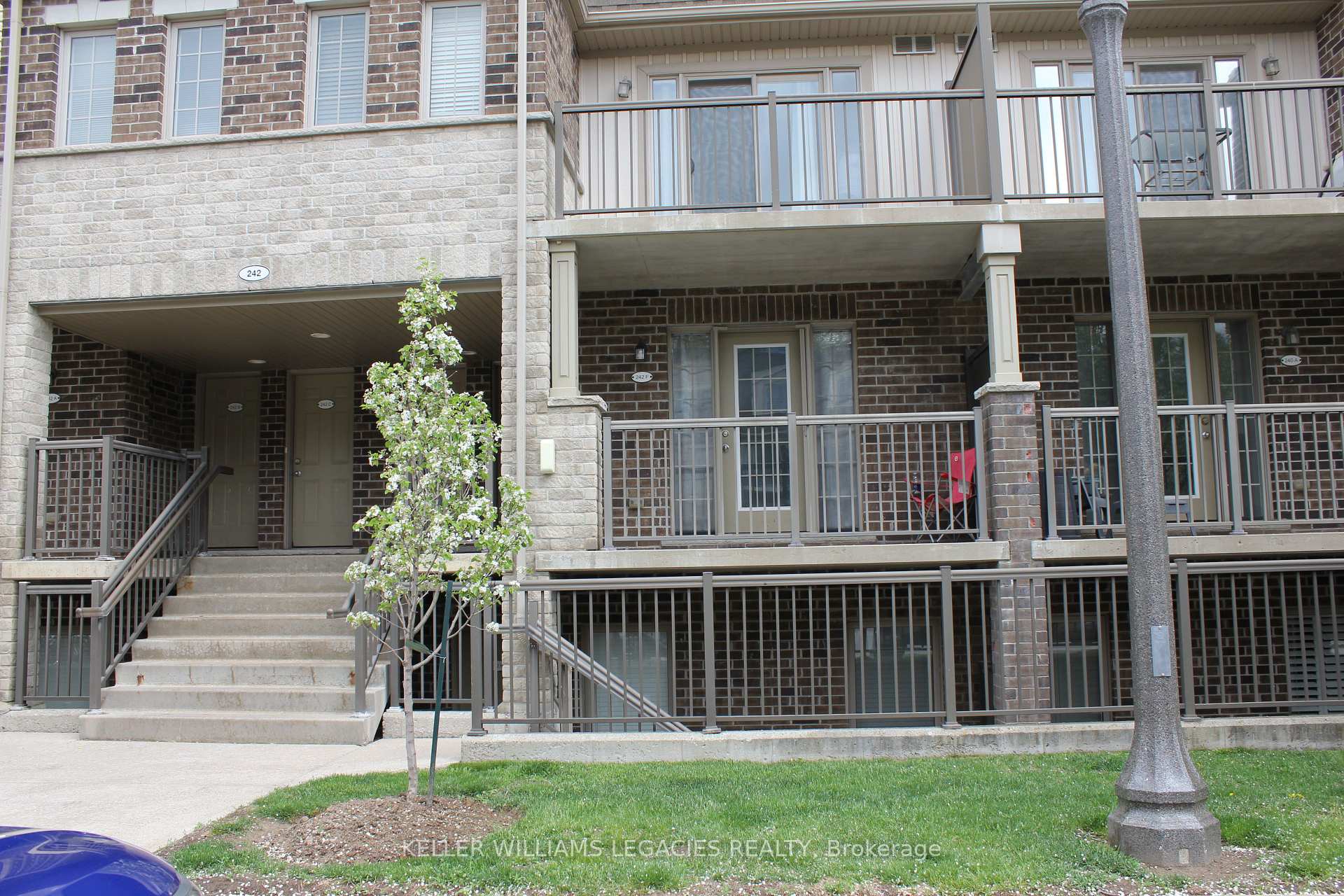 Photo 1 of Unit F, 242 Rachel Crescent, Kitchener, Huron Park — HOMEH