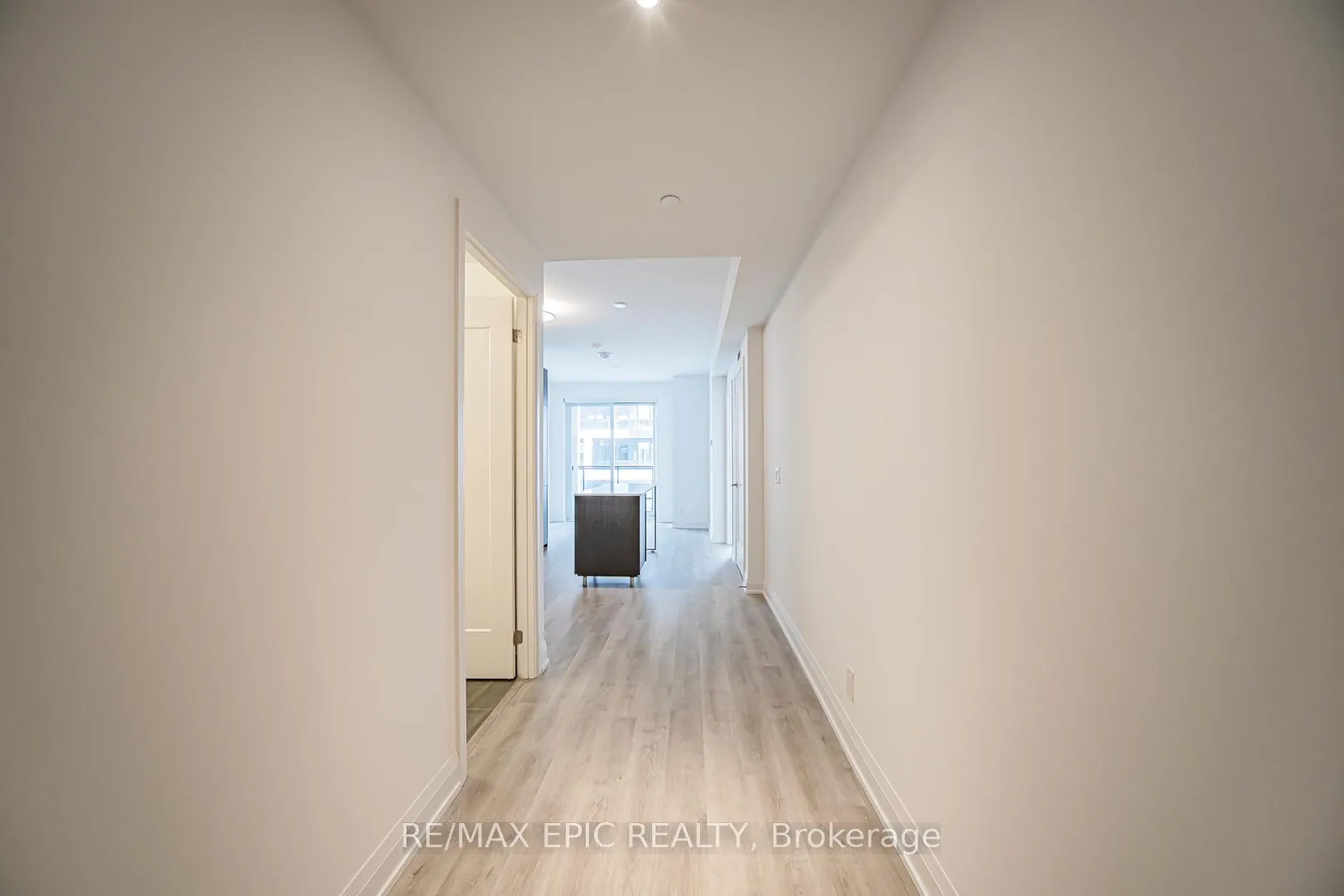 Photo 9 of Unit 3102, 65 Broadway Avenue, Toronto, Mount Pleasant West — HOMEH