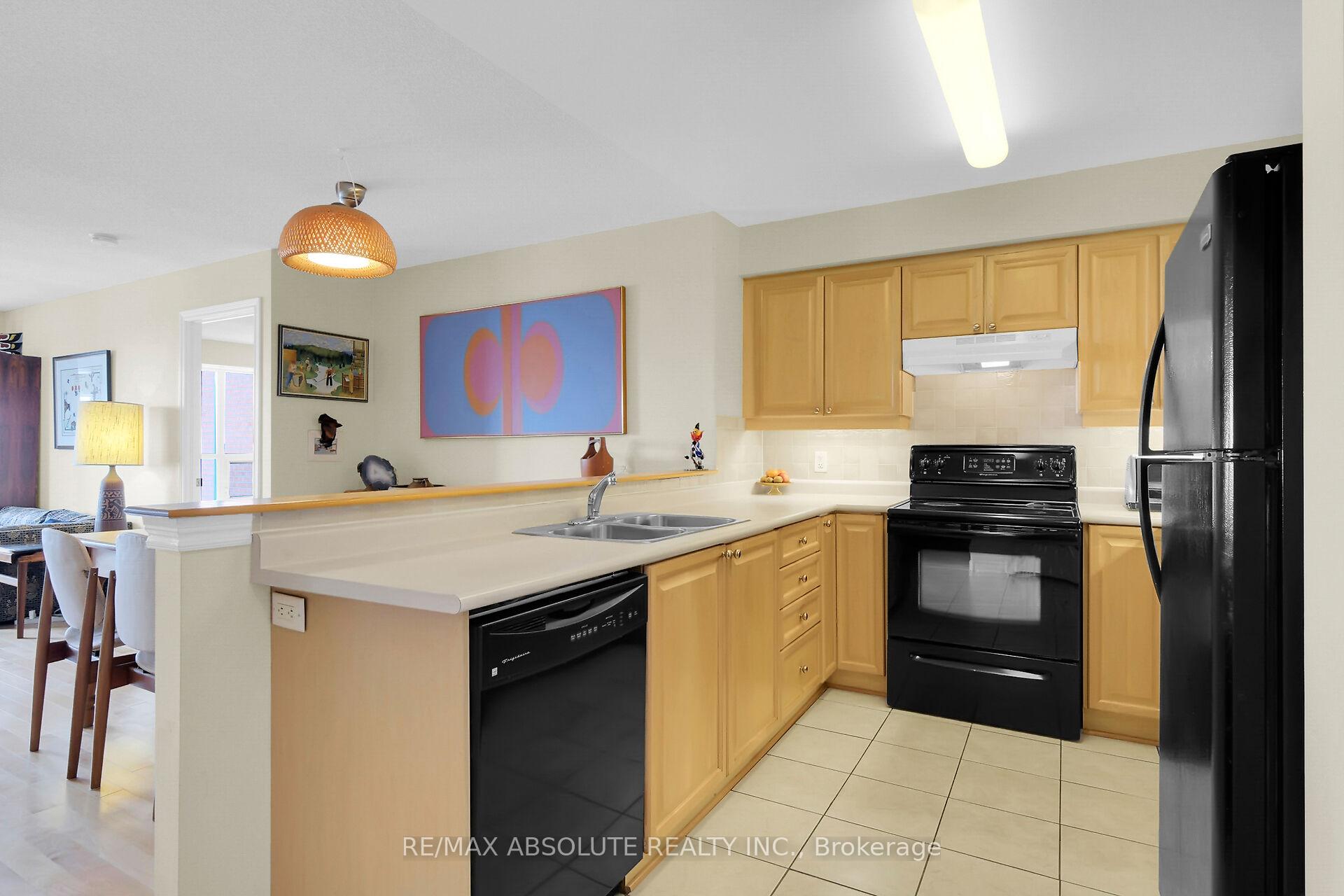 Photo 10 of Unit 511, 120 Grant Carman Drive, Ottawa, Borden Farm/Stewart Farm/Carleton Heights/Parkwood Hills — HOMEH
