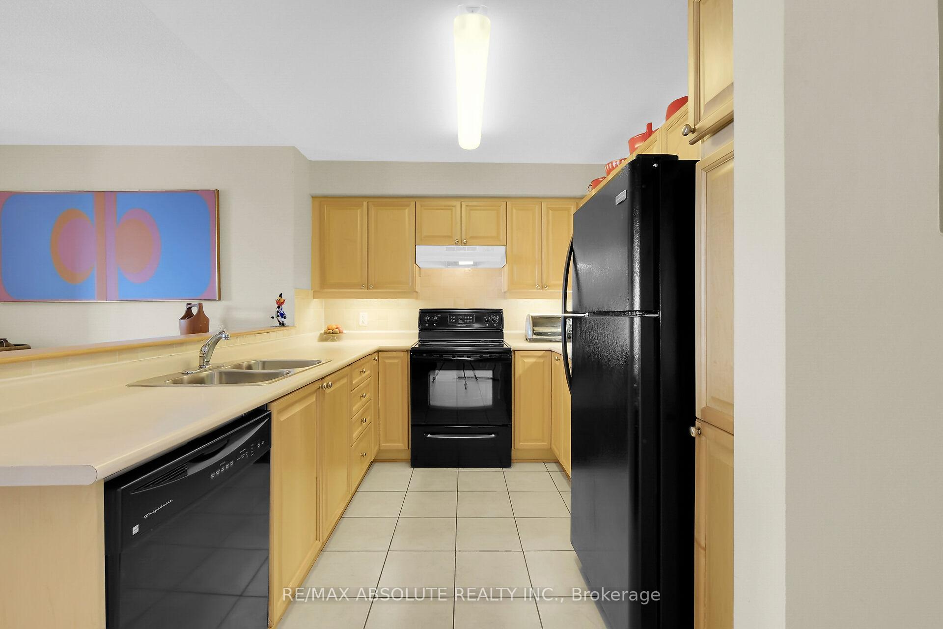 Photo 11 of Unit 511, 120 Grant Carman Drive, Ottawa, Borden Farm/Stewart Farm/Carleton Heights/Parkwood Hills — HOMEH