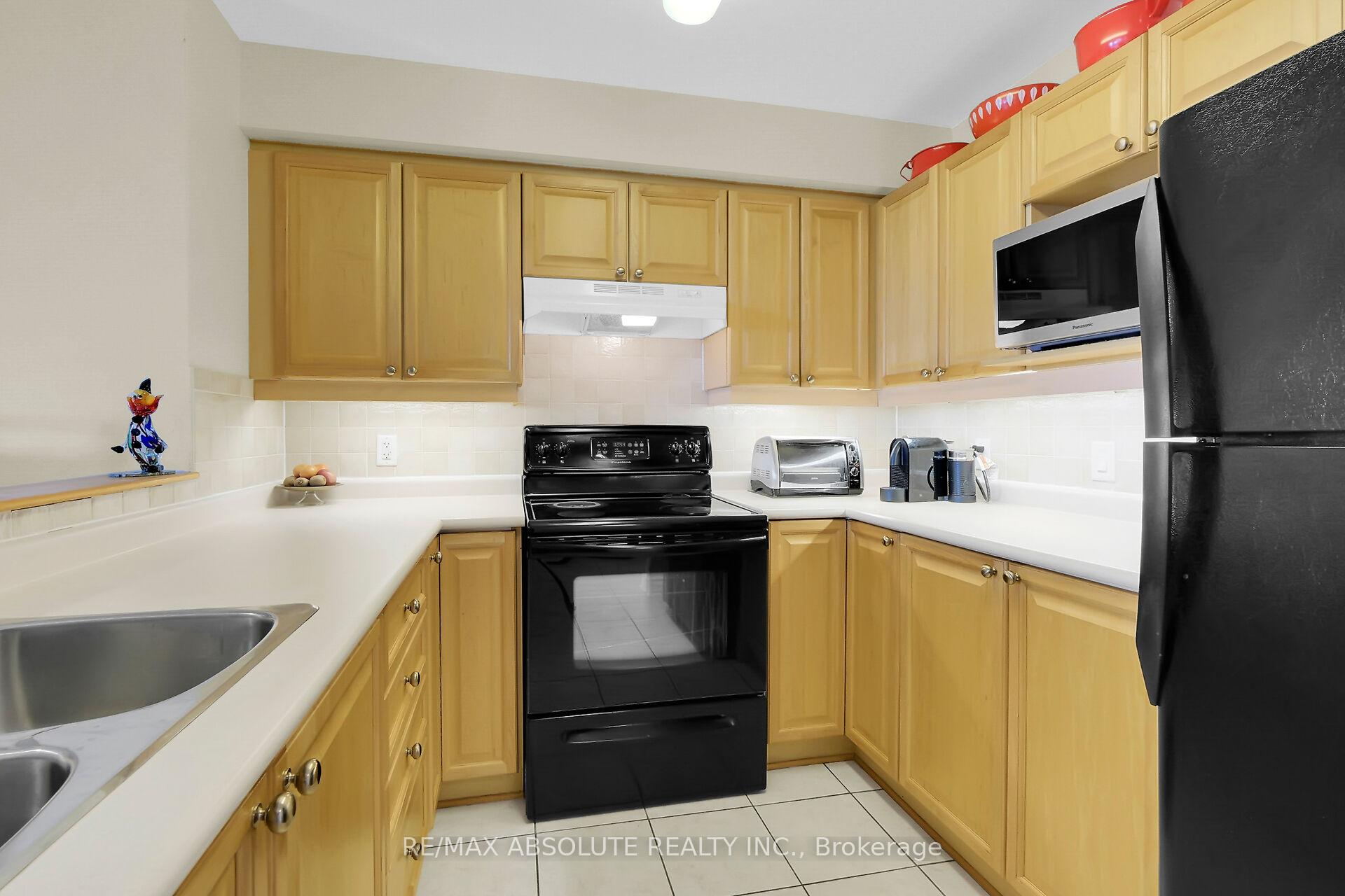 Photo 12 of Unit 511, 120 Grant Carman Drive, Ottawa, Borden Farm/Stewart Farm/Carleton Heights/Parkwood Hills — HOMEH
