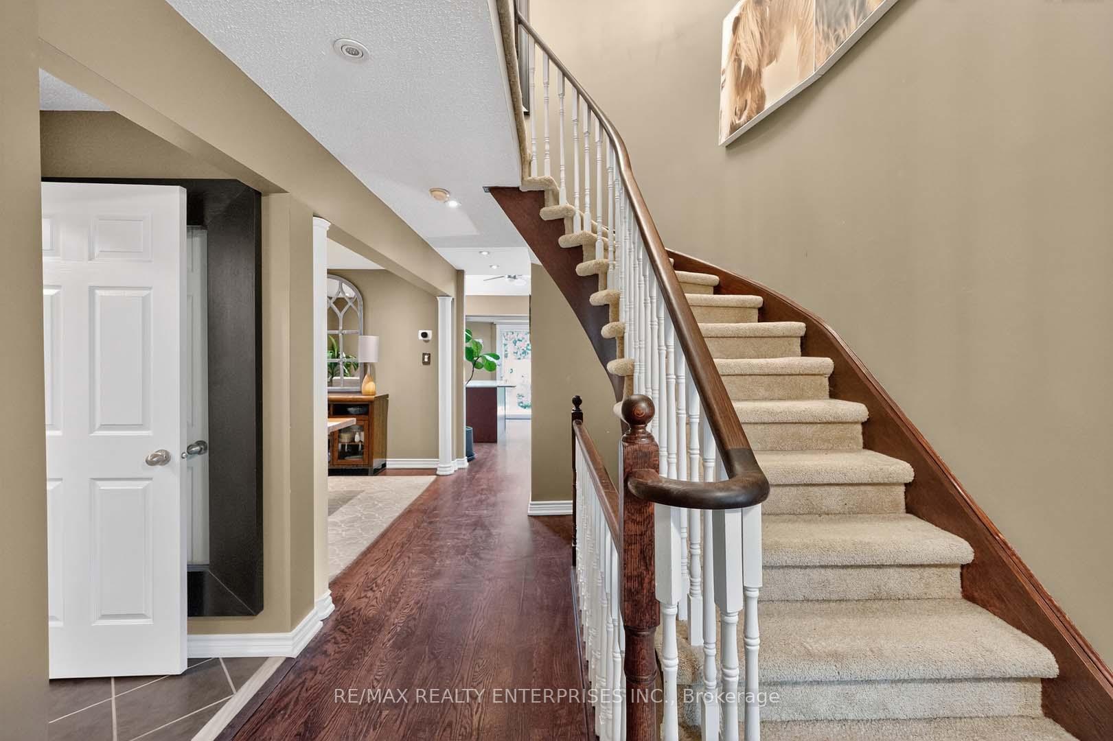Photo 6 of 115 Vivians Crescent, Brampton, Fletcher's West — HOMEH