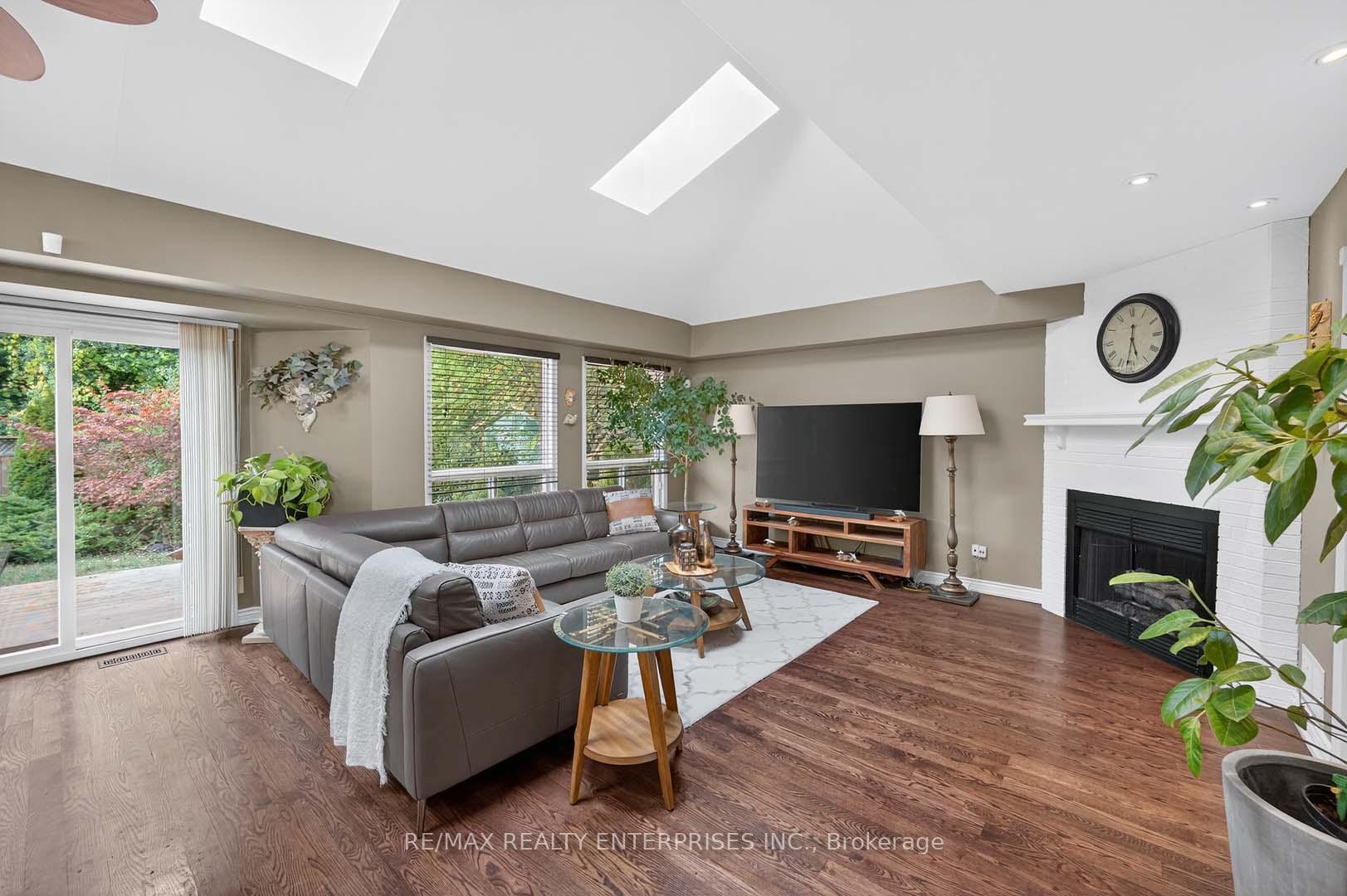 Photo 10 of 115 Vivians Crescent, Brampton, Fletcher's West — HOMEH