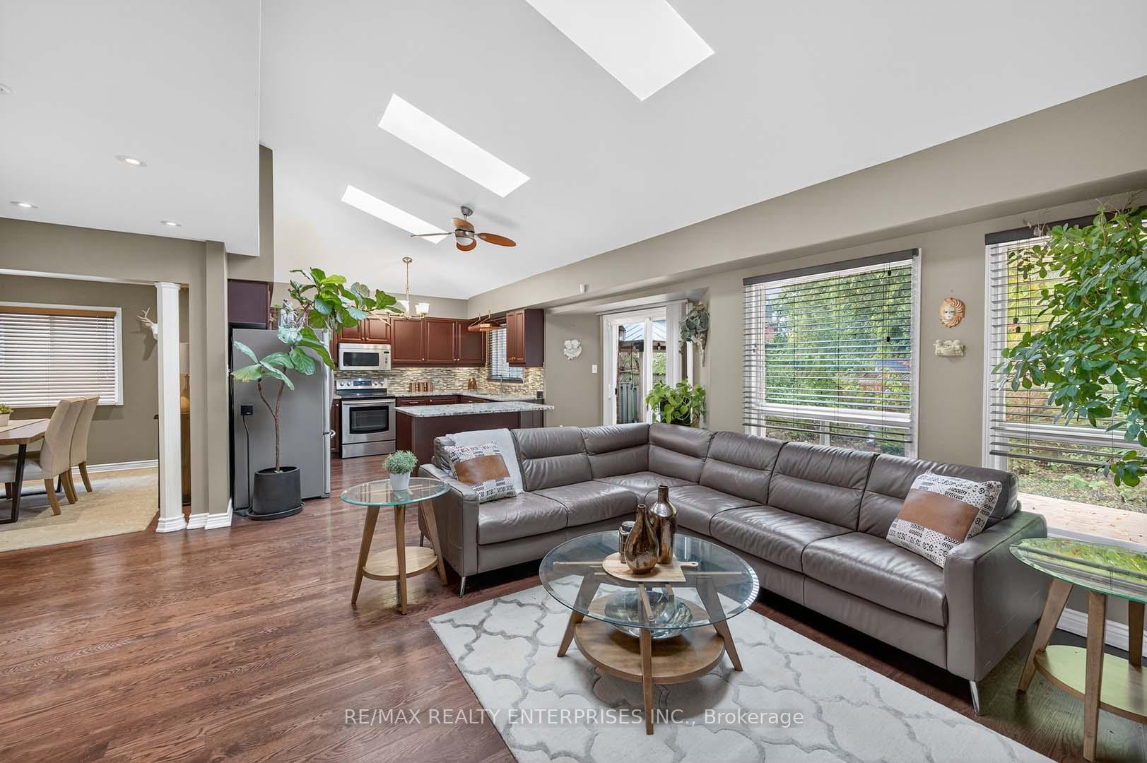 Photo 12 of 115 Vivians Crescent, Brampton, Fletcher's West — HOMEH