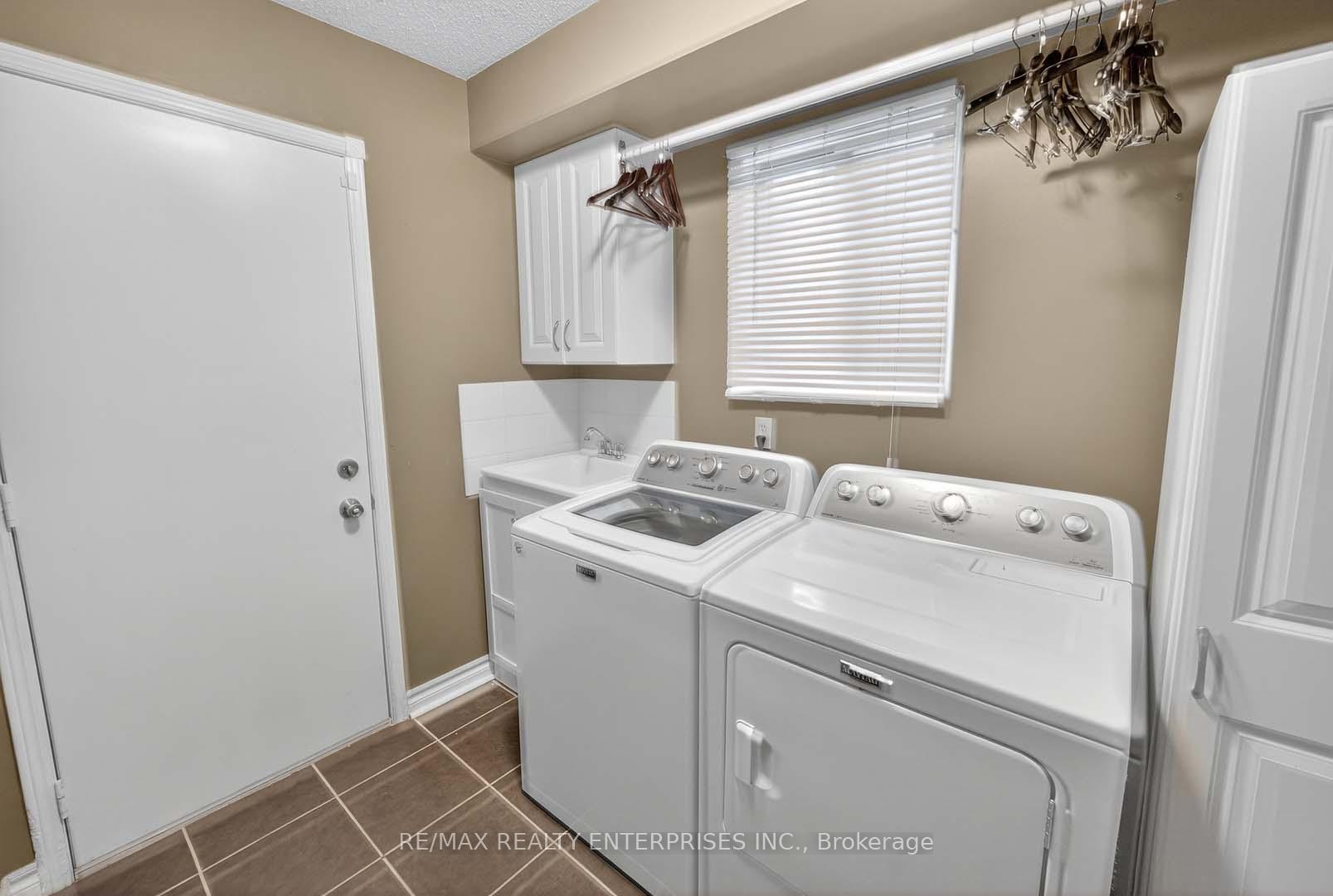 Photo 18 of 115 Vivians Crescent, Brampton, Fletcher's West — HOMEH