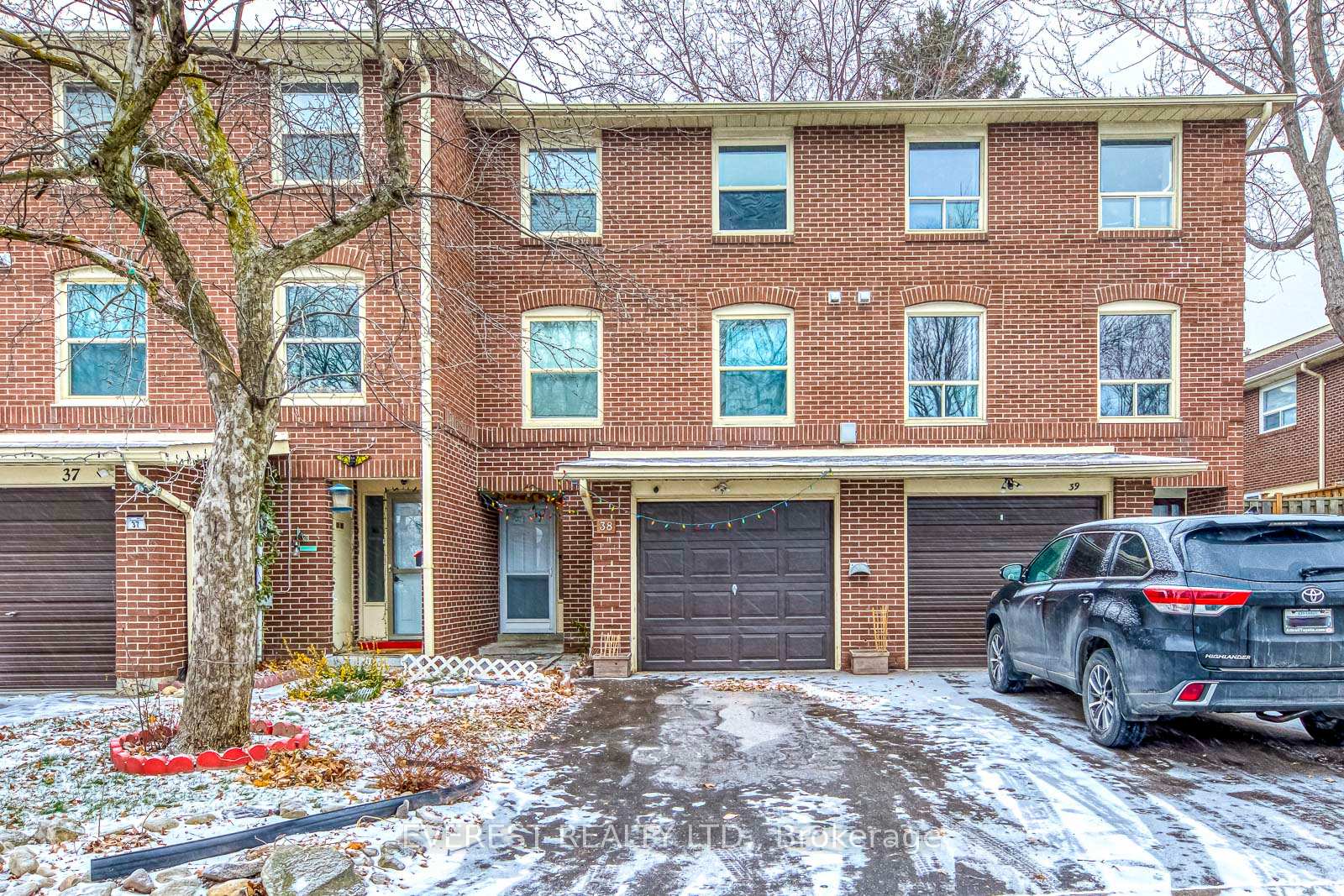 Front of 38 Eden Park