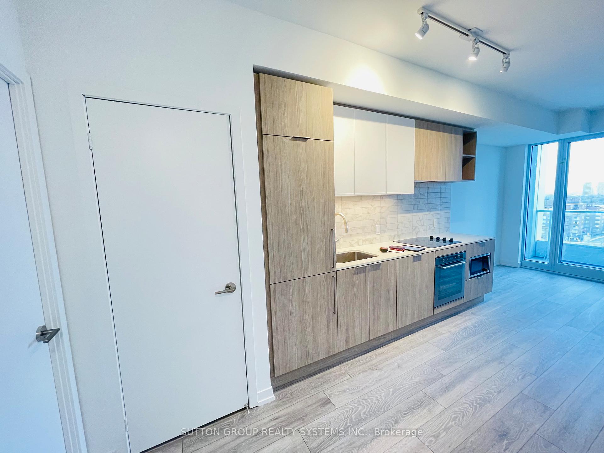 Photo 3 of Unit 1819, 2020 Bathurst Street, Toronto, Humewood-Cedarvale — HOMEH
