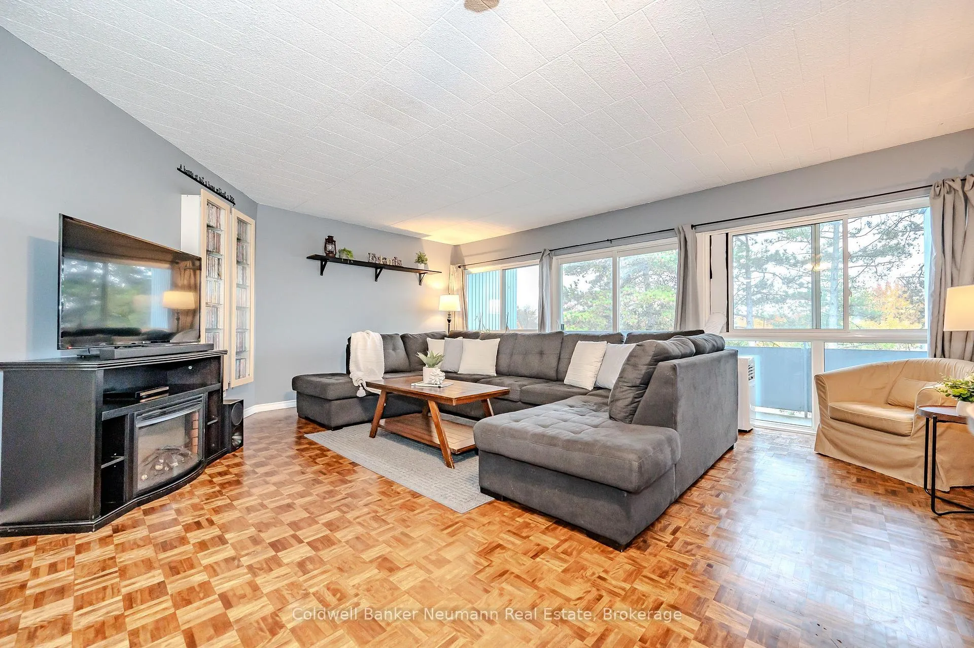 Front of Unit 511, 105 Conroy Crescent