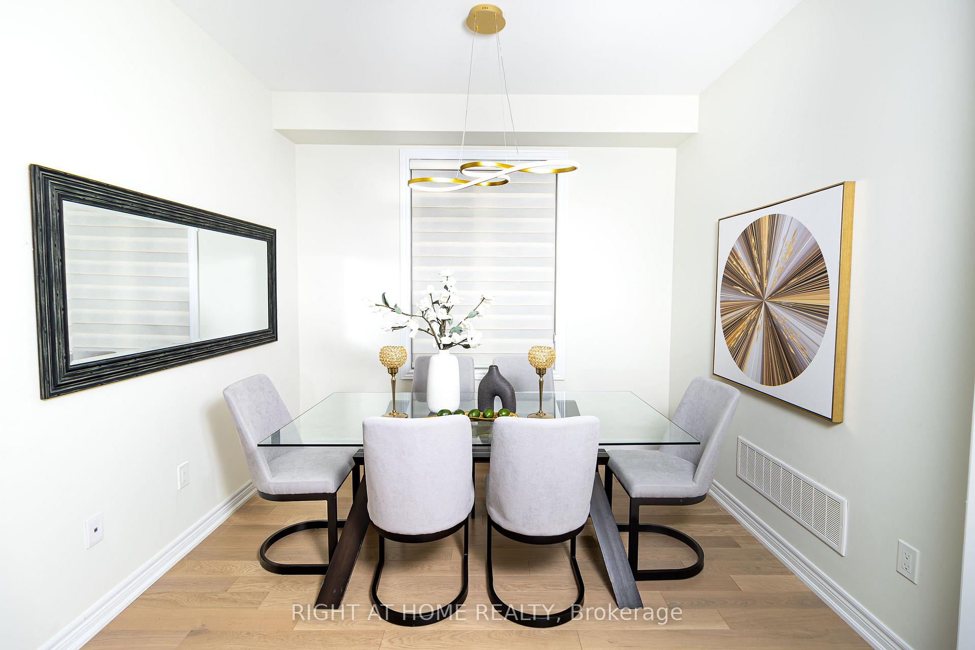 Photo 9 of 31 Pine Hill Crescent, Aurora, Aurora Estates — HOMEH
