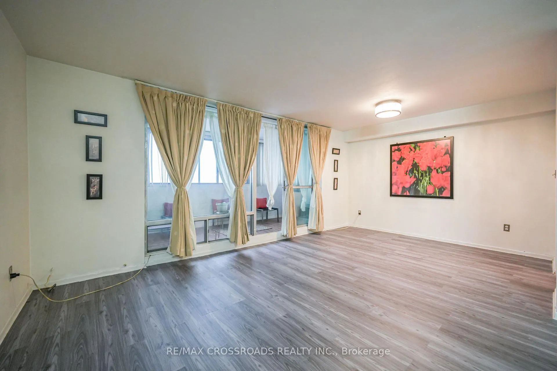 Photo 7 of Unit 2616, 5 Massey Square, Toronto, Crescent Town — HOMEH