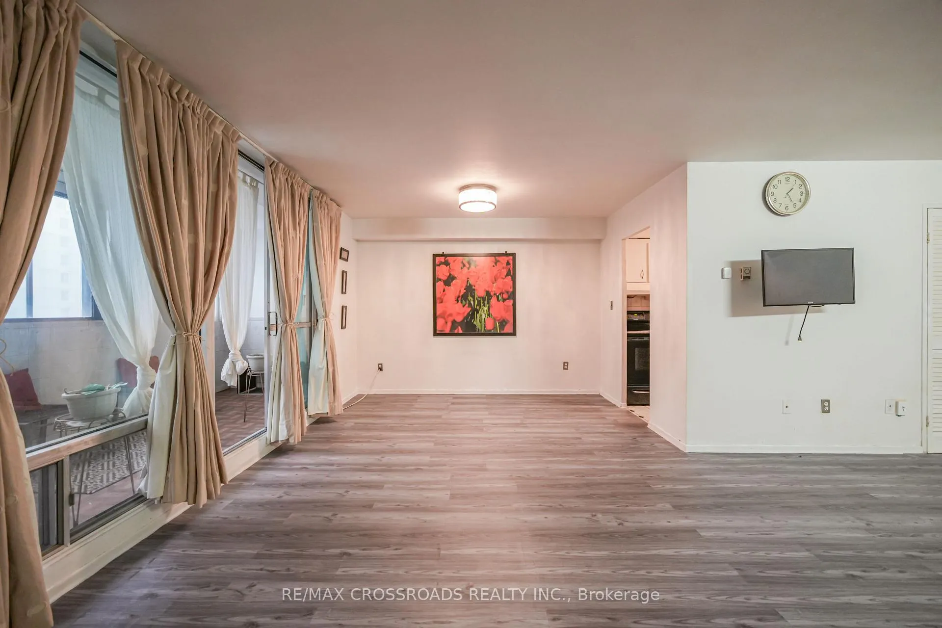 Photo 8 of Unit 2616, 5 Massey Square, Toronto, Crescent Town — HOMEH