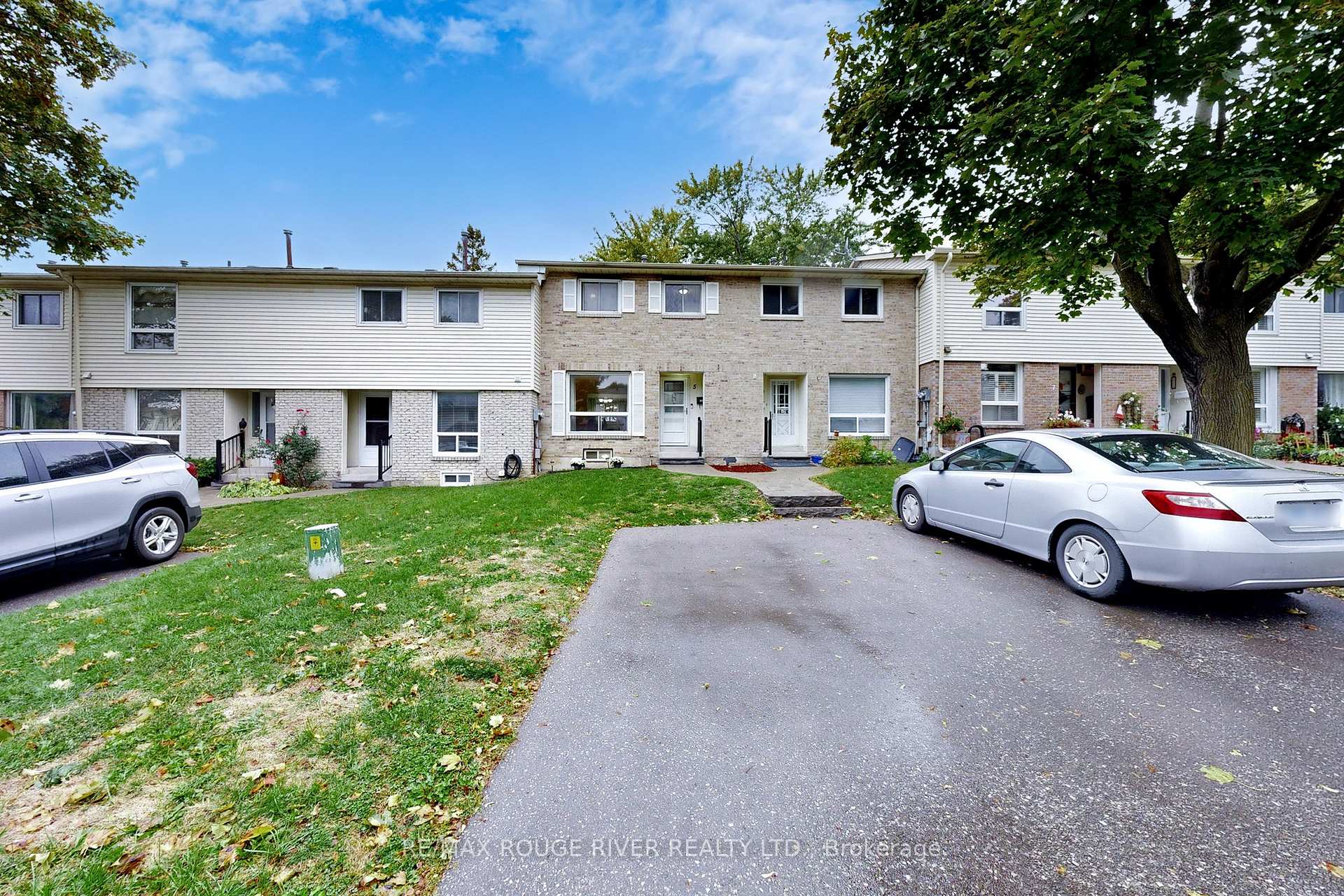Photo 1 of Unit 5, 611 Galahad Drive, Oshawa, Eastdale — HOMEH