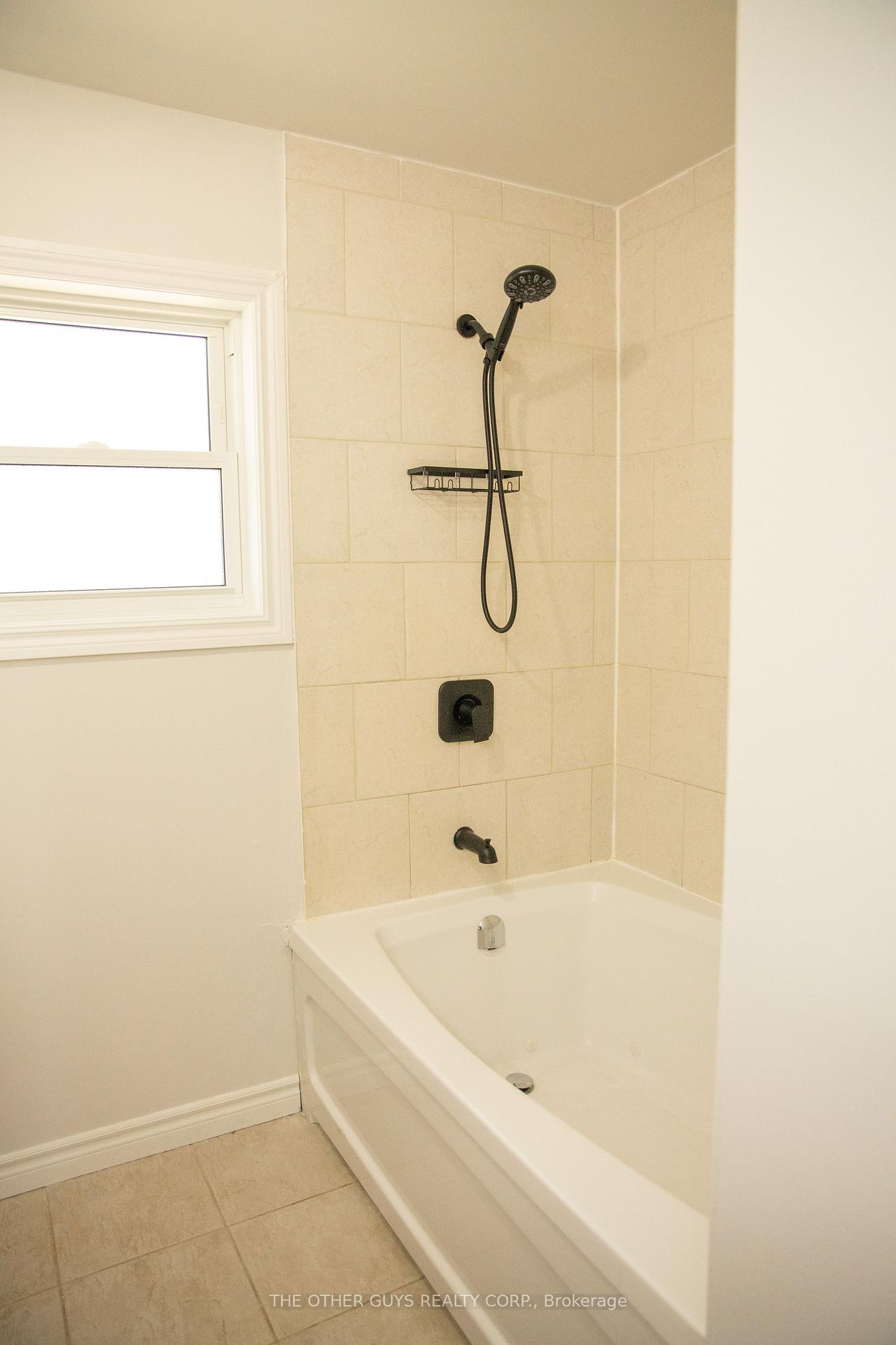 Photo 24 of Unit Upper, 244 Barrie Street, Essa, Thornton — HOMEH