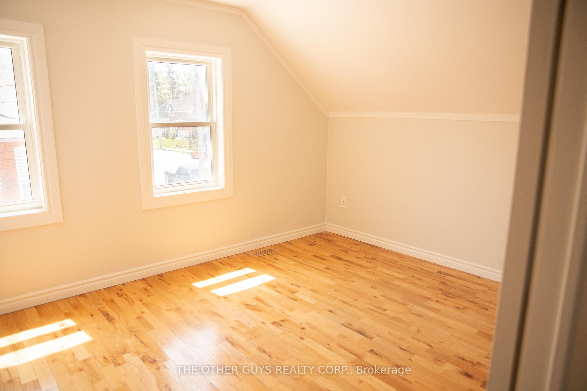 Photo 20 of Unit Upper, 244 Barrie Street, Essa, Thornton — HOMEH