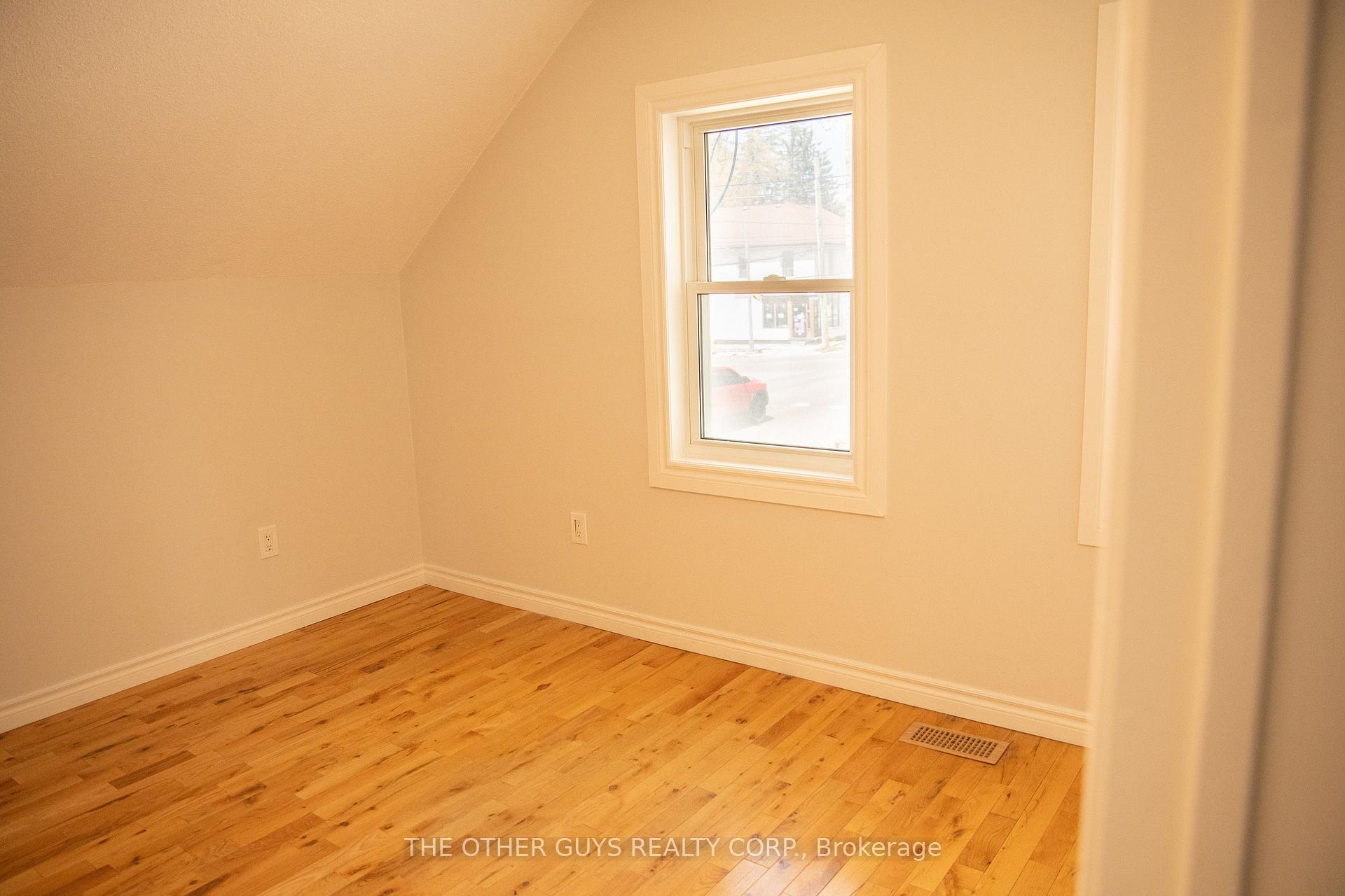 Photo 26 of Unit Upper, 244 Barrie Street, Essa, Thornton — HOMEH