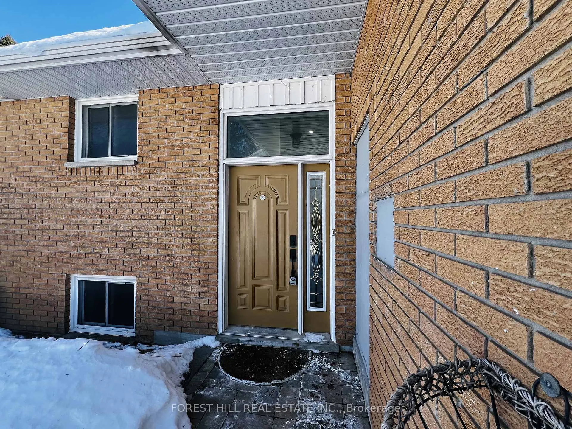 Photo 3 of Unit LOWER, 48 Steel Street, Barrie, Grove East — HOMEH