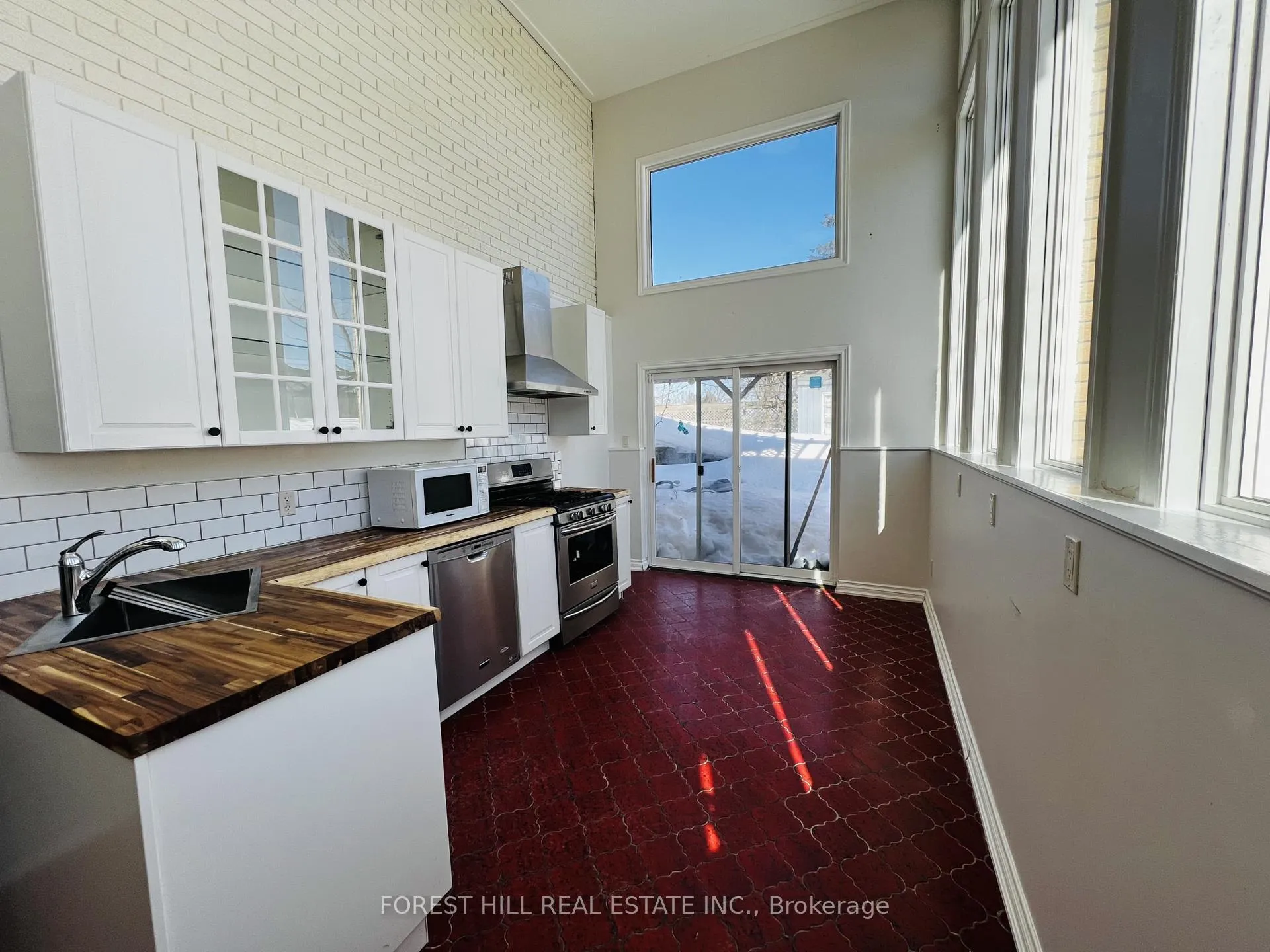 Photo 10 of Unit LOWER, 48 Steel Street, Barrie, Grove East — HOMEH