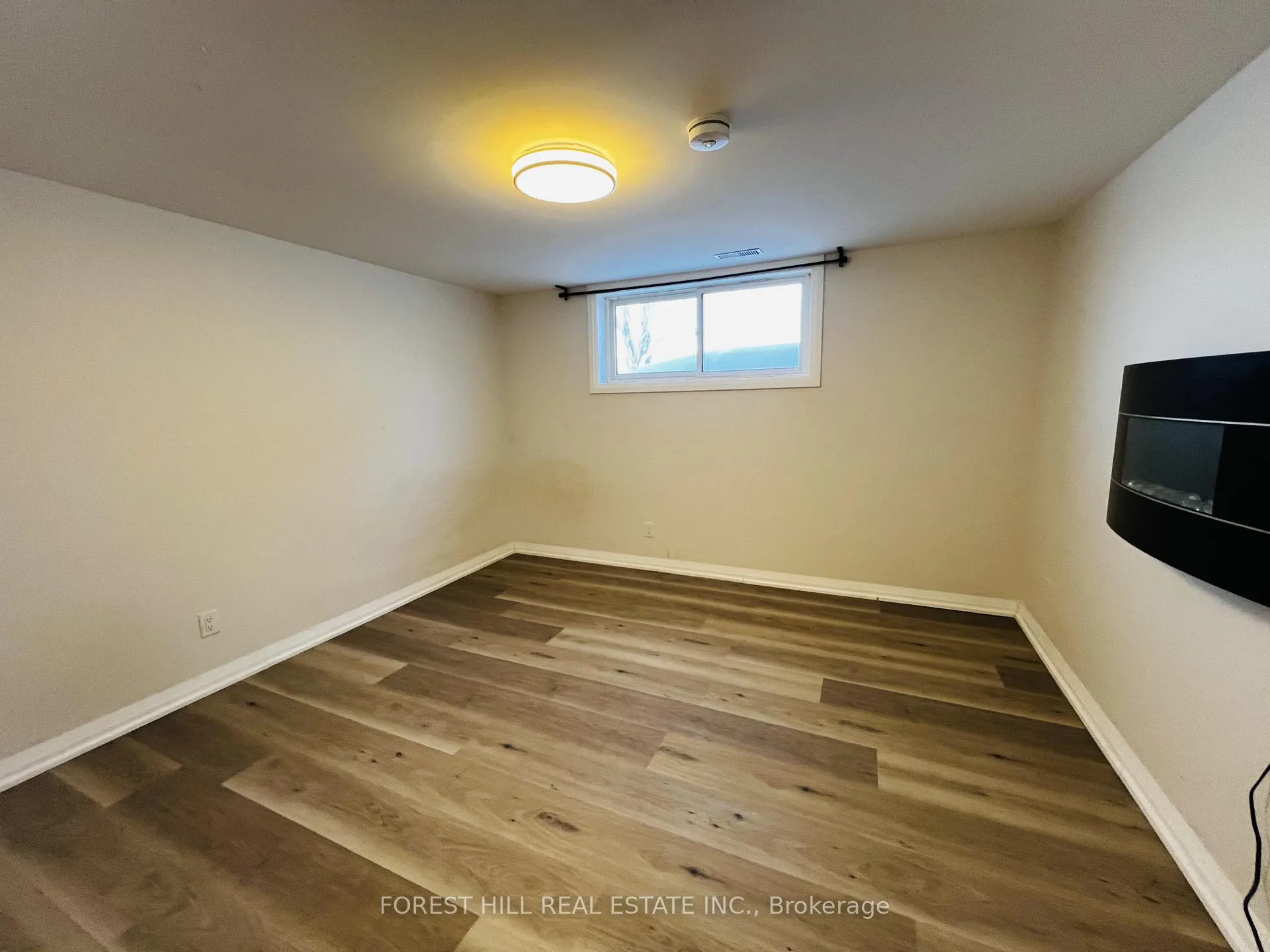 Photo 18 of Unit LOWER, 48 Steel Street, Barrie, Grove East — HOMEH