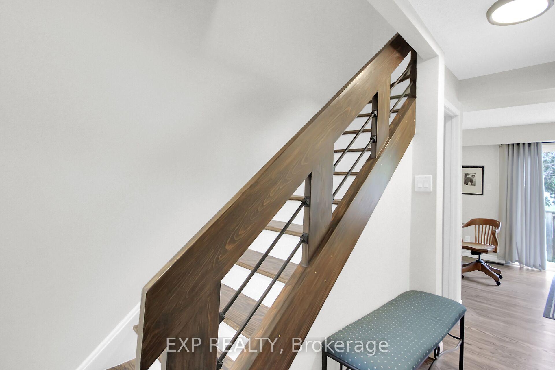 Photo 28 of 83 Hadley Circle, Ottawa, Bells Corners — HOMEH