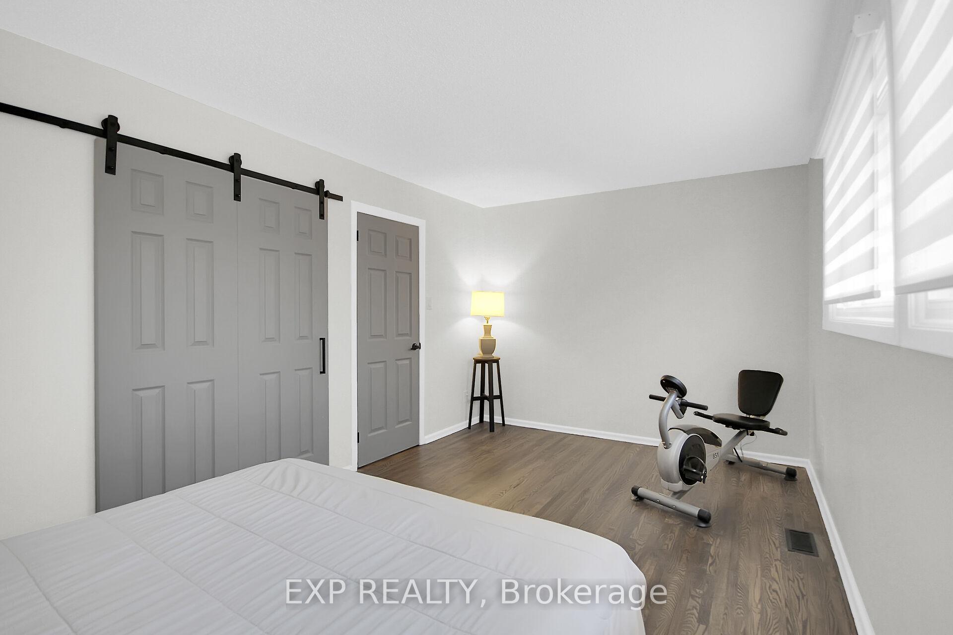 Photo 32 of 83 Hadley Circle, Ottawa, Bells Corners — HOMEH
