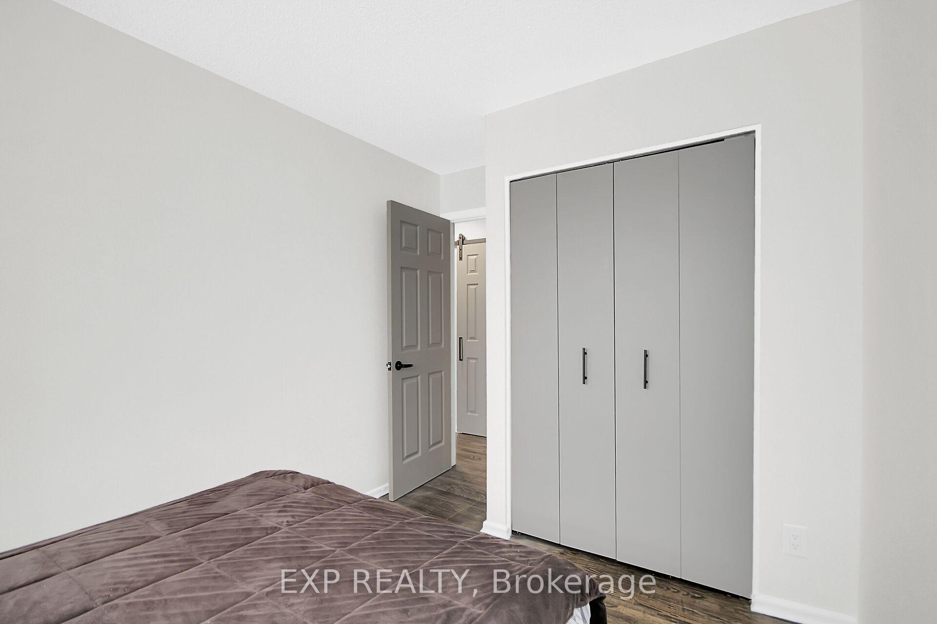Photo 34 of 83 Hadley Circle, Ottawa, Bells Corners — HOMEH