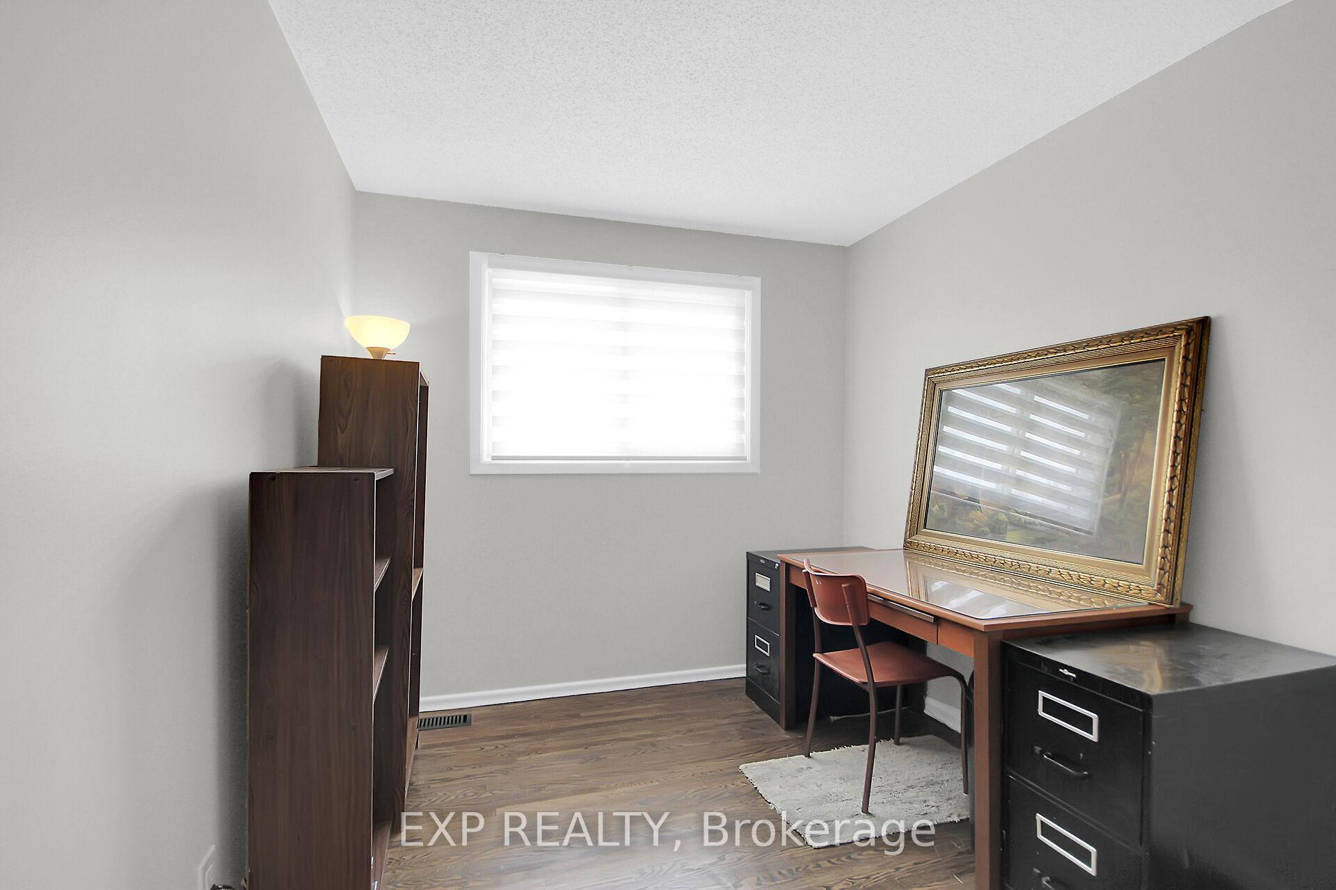 Photo 35 of 83 Hadley Circle, Ottawa, Bells Corners — HOMEH