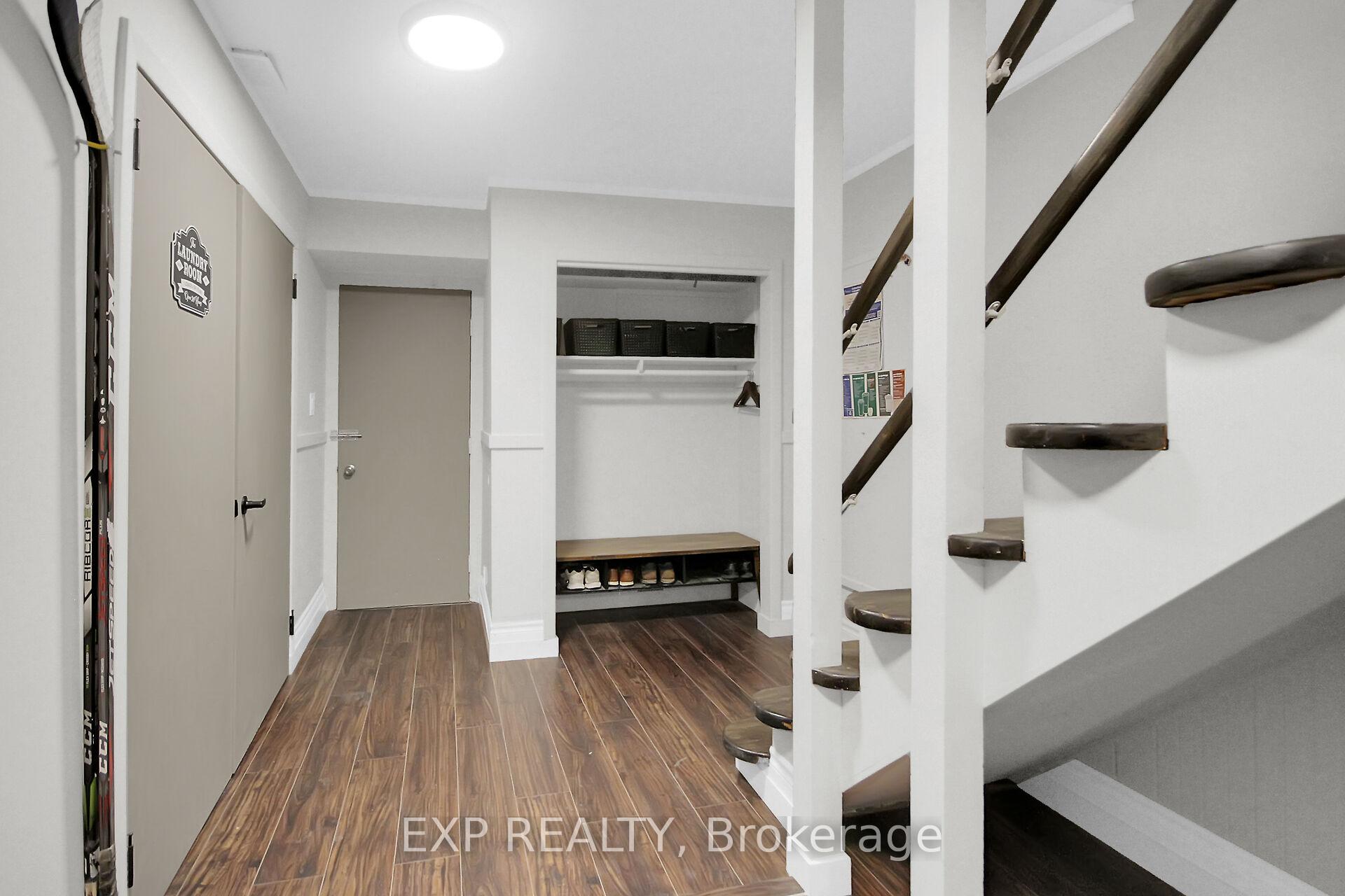 Photo 39 of 83 Hadley Circle, Ottawa, Bells Corners — HOMEH