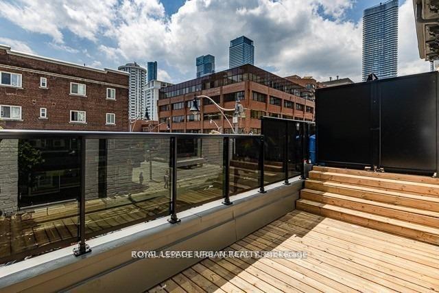 Front of Unit 102, 72 Wellesley Street E