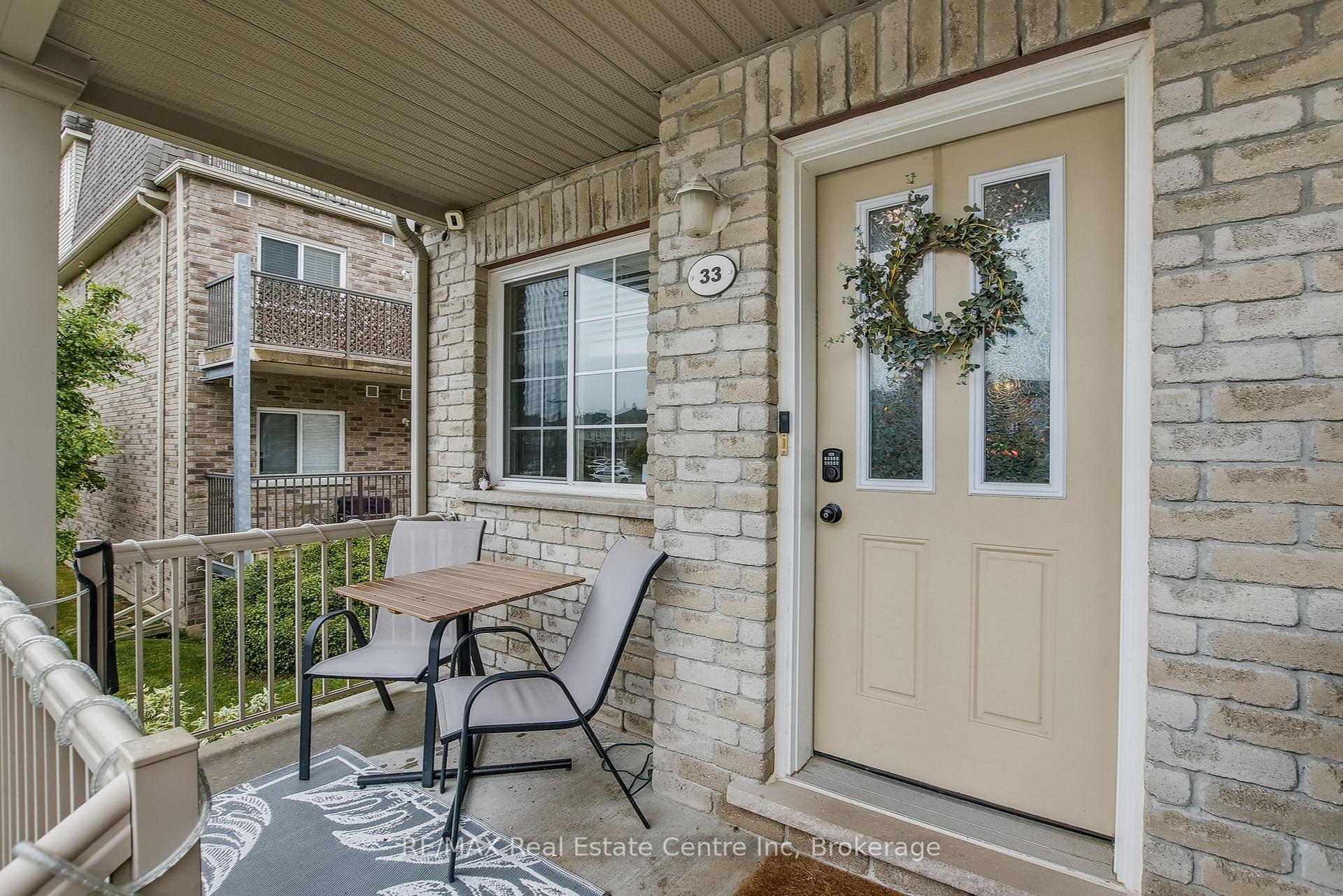 Photo 4 of Unit 33, 35 Mountford Drive, Guelph, Grange Road — HOMEH