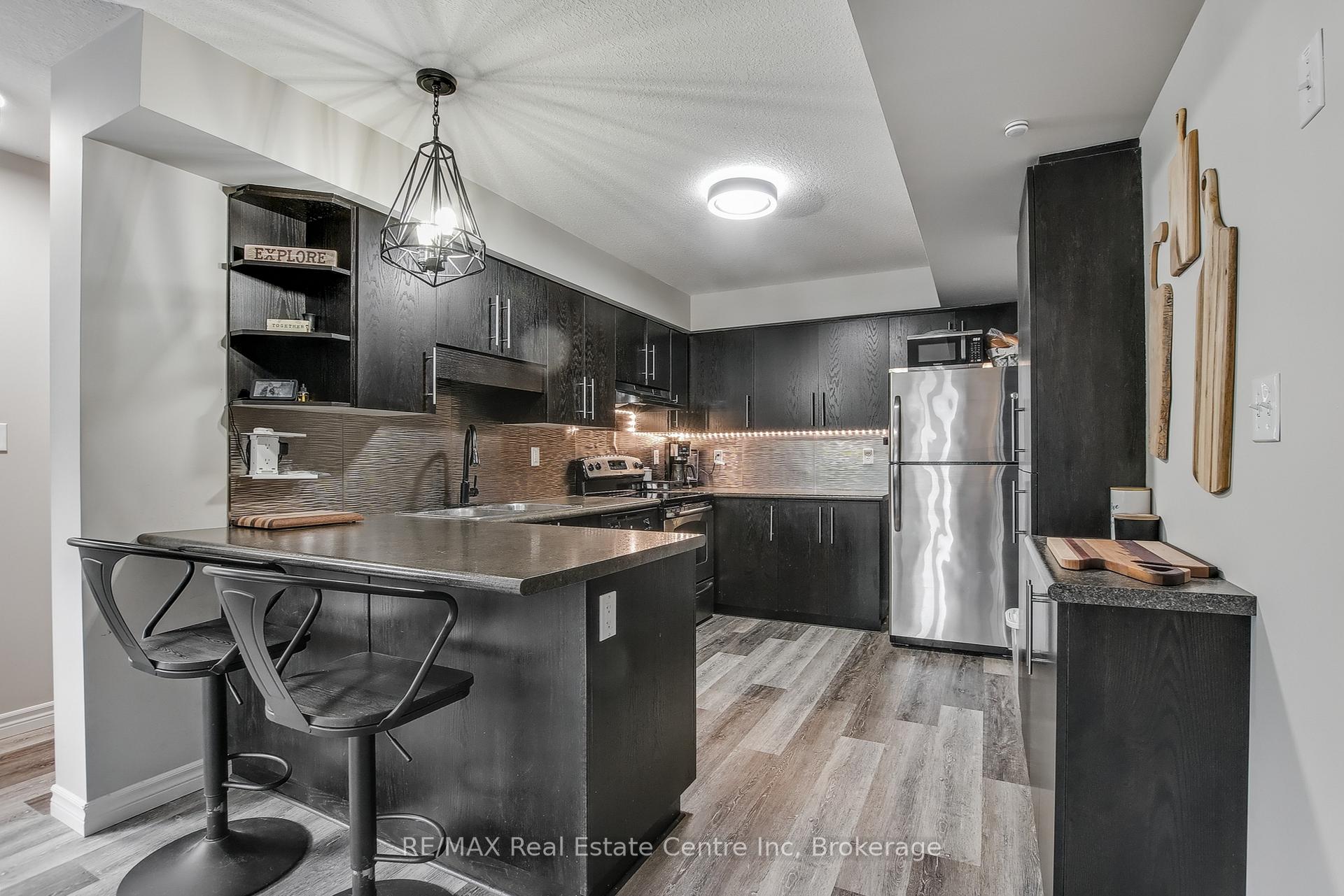Photo 11 of Unit 33, 35 Mountford Drive, Guelph, Grange Road — HOMEH
