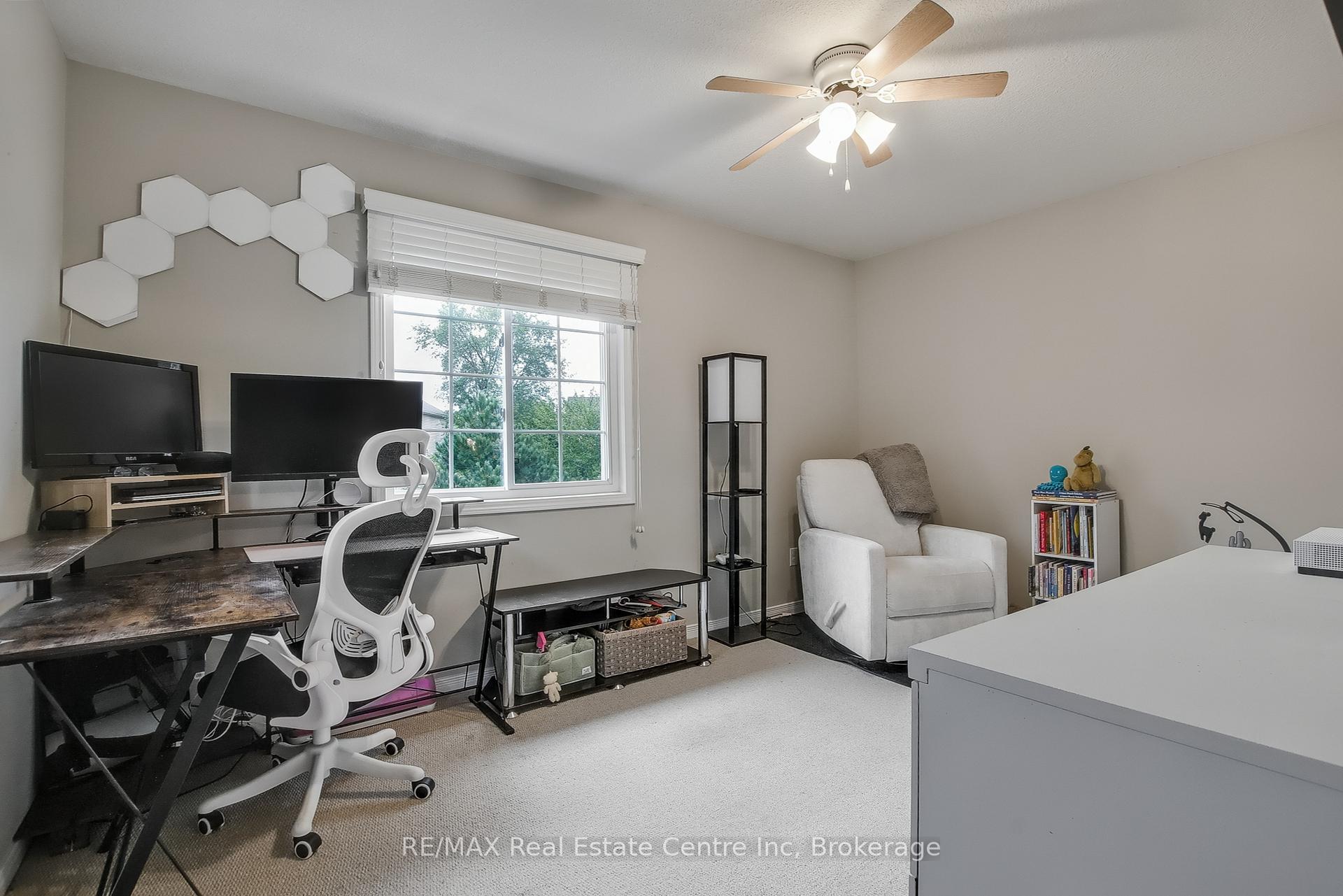 Photo 16 of Unit 33, 35 Mountford Drive, Guelph, Grange Road — HOMEH