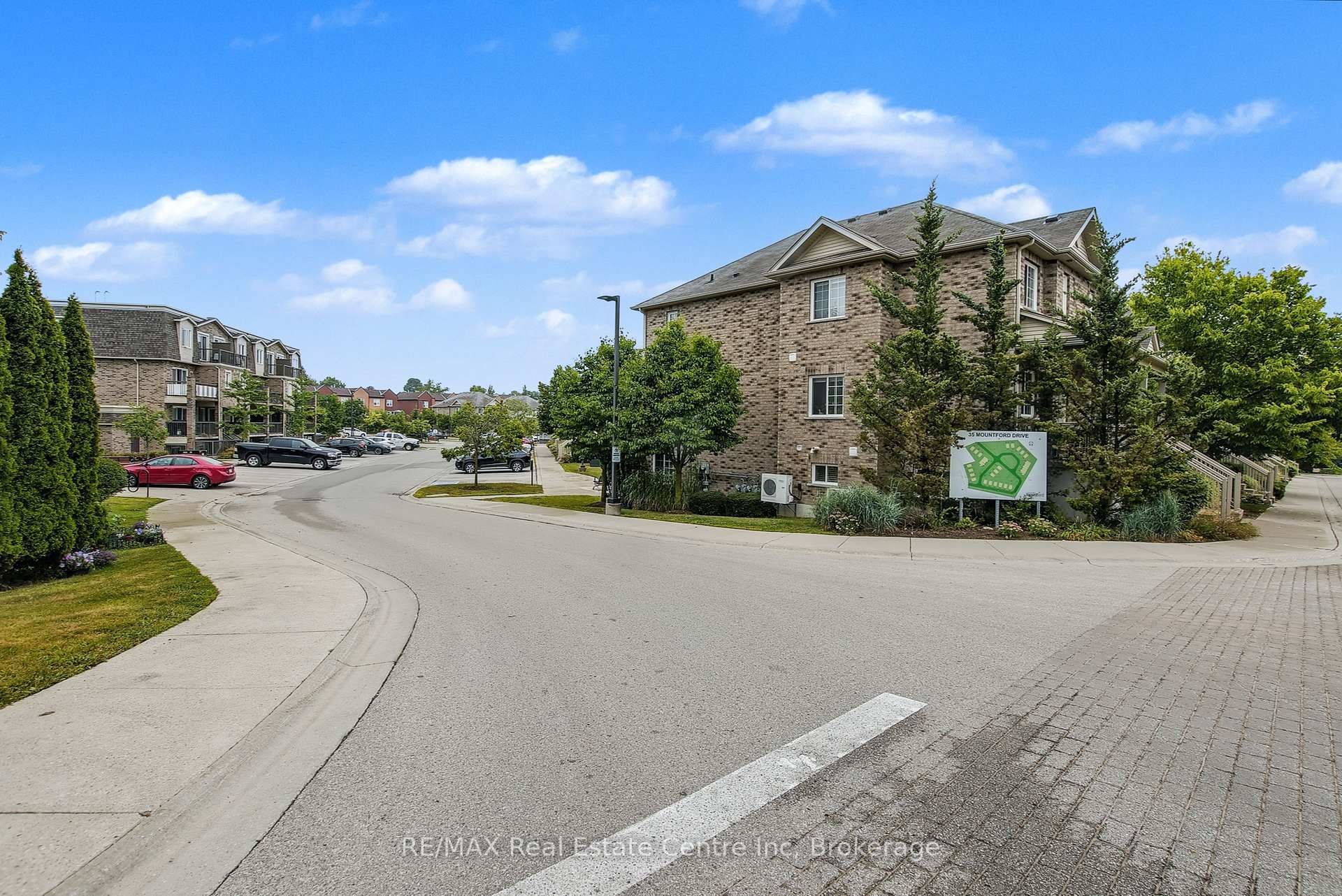 Photo 50 of Unit 33, 35 Mountford Drive, Guelph, Grange Road — HOMEH