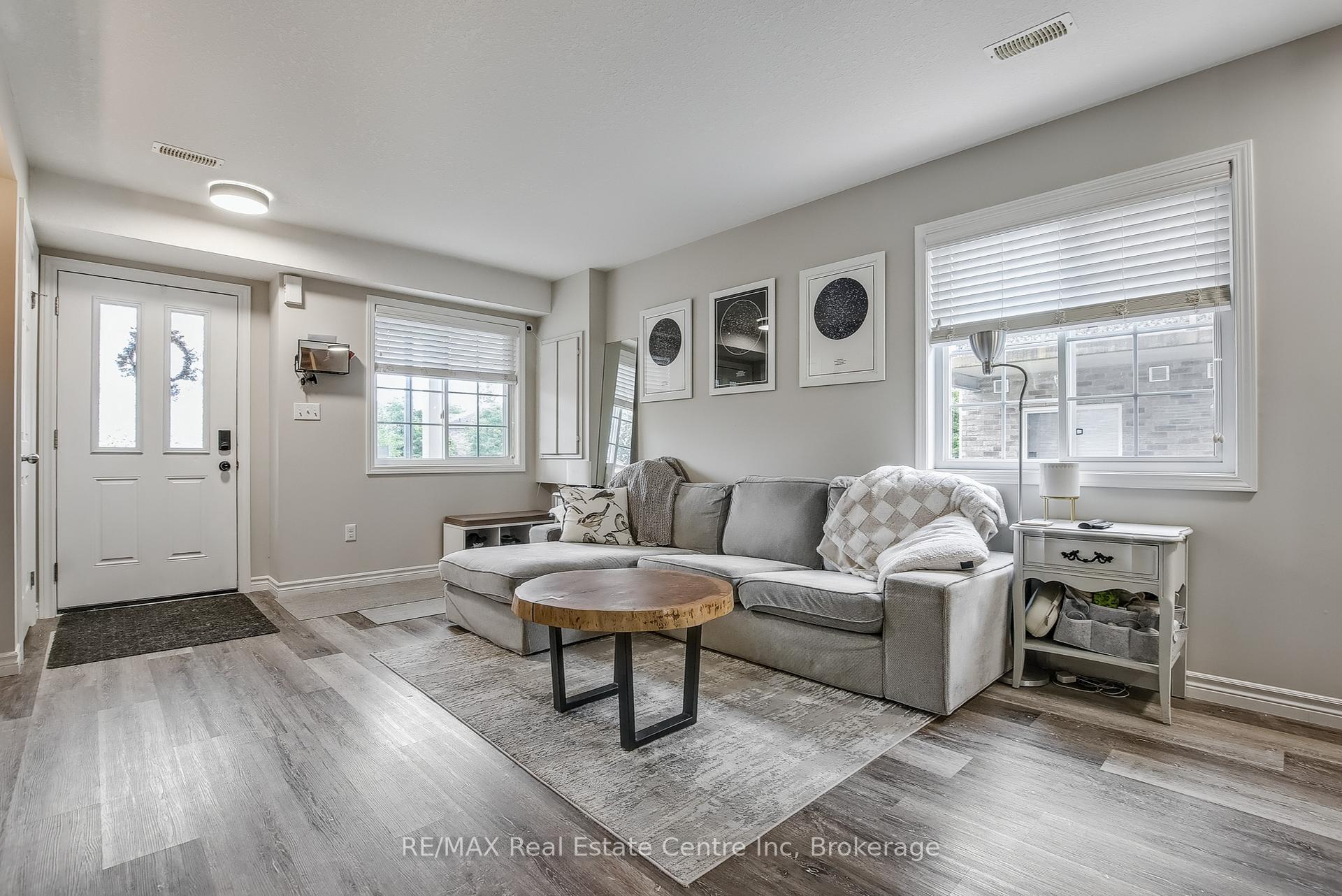 Photo 26 of Unit 33, 35 Mountford Drive, Guelph, Grange Road — HOMEH