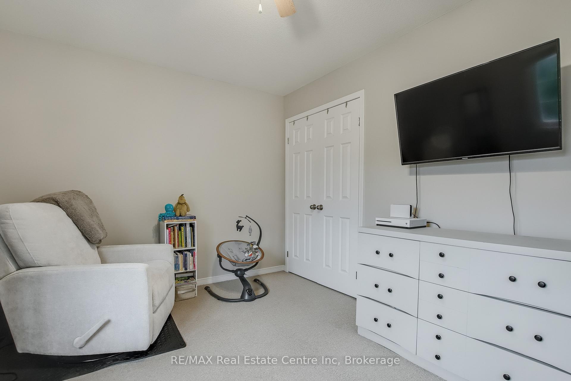 Photo 36 of Unit 33, 35 Mountford Drive, Guelph, Grange Road — HOMEH