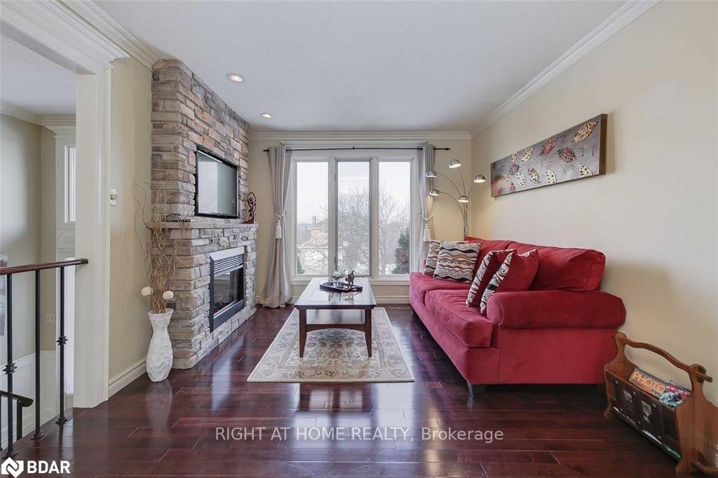 Photo 4 of 51 Florence Park Road, Barrie, Ardagh — HOMEH