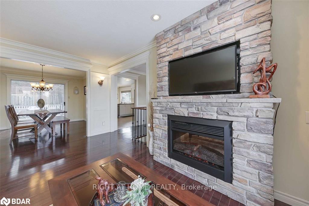 Photo 7 of 51 Florence Park Road, Barrie, Ardagh — HOMEH