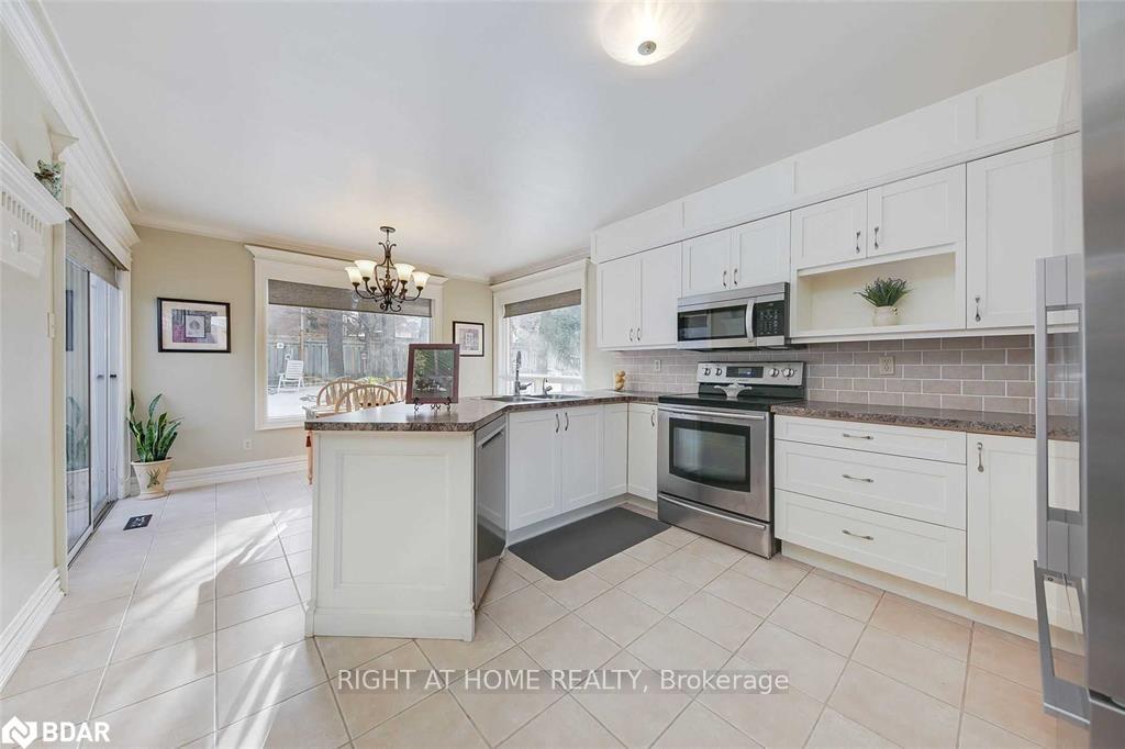 Photo 11 of 51 Florence Park Road, Barrie, Ardagh — HOMEH