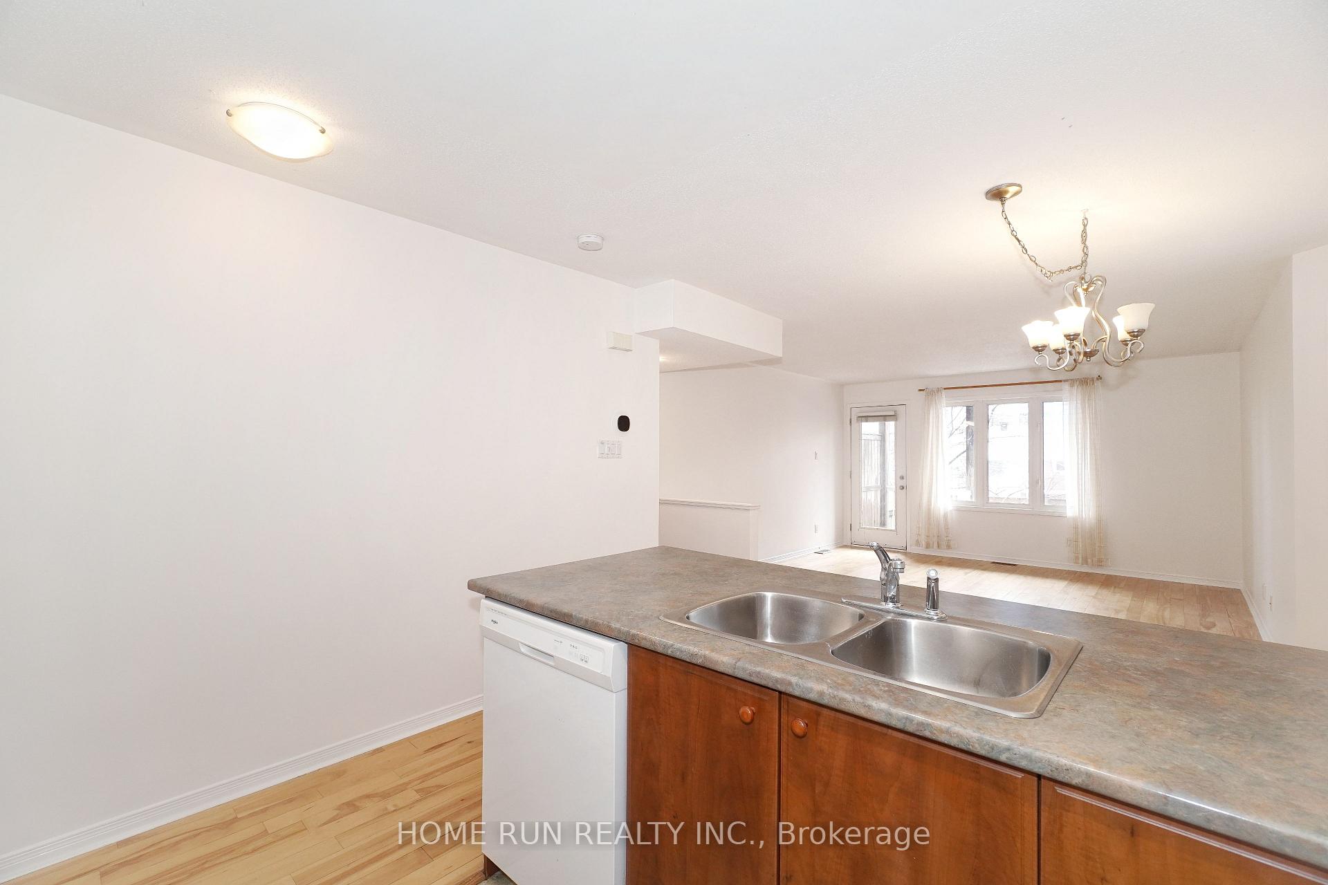 Photo 14 of 96 Strathaven Private, Ottawa, Cyrville — HOMEH