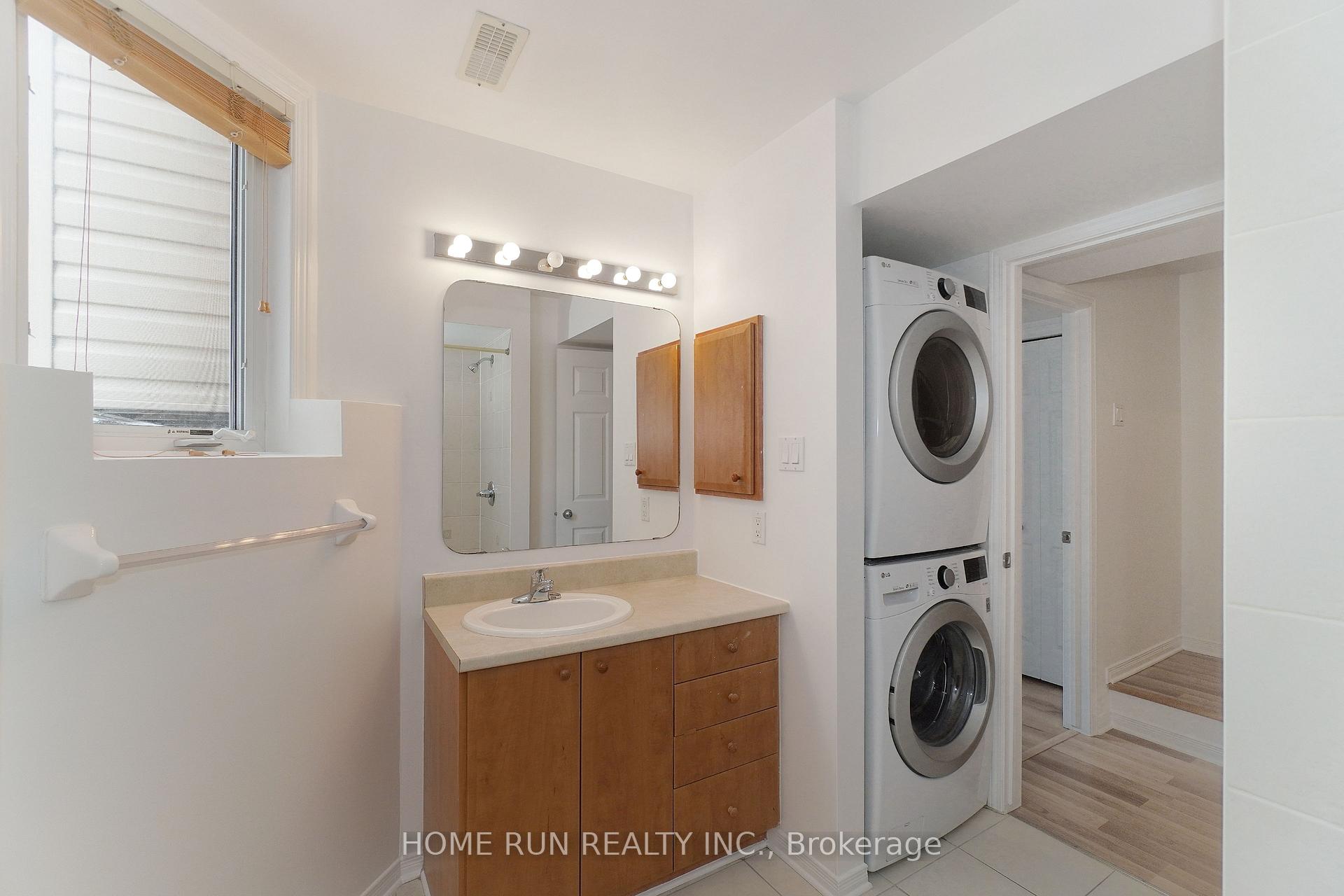 Photo 24 of 96 Strathaven Private, Ottawa, Cyrville — HOMEH
