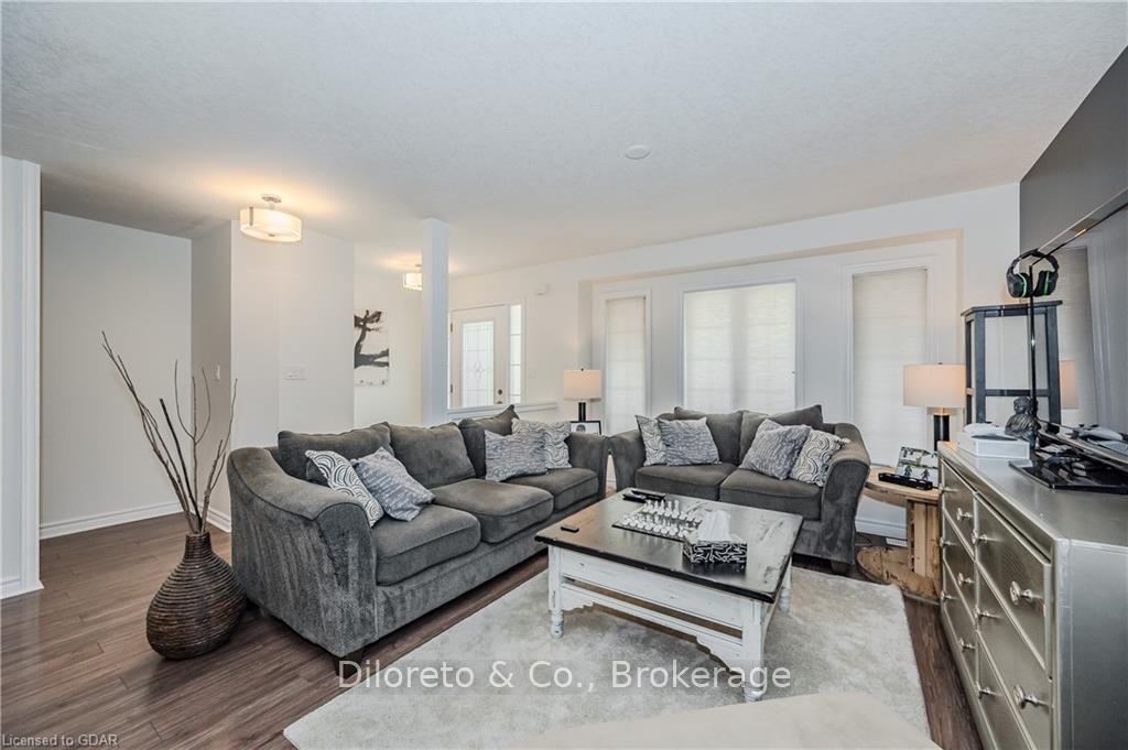 Photo 9 of Unit 46, 20 Shackleton Drive, Guelph, Grange Road — HOMEH