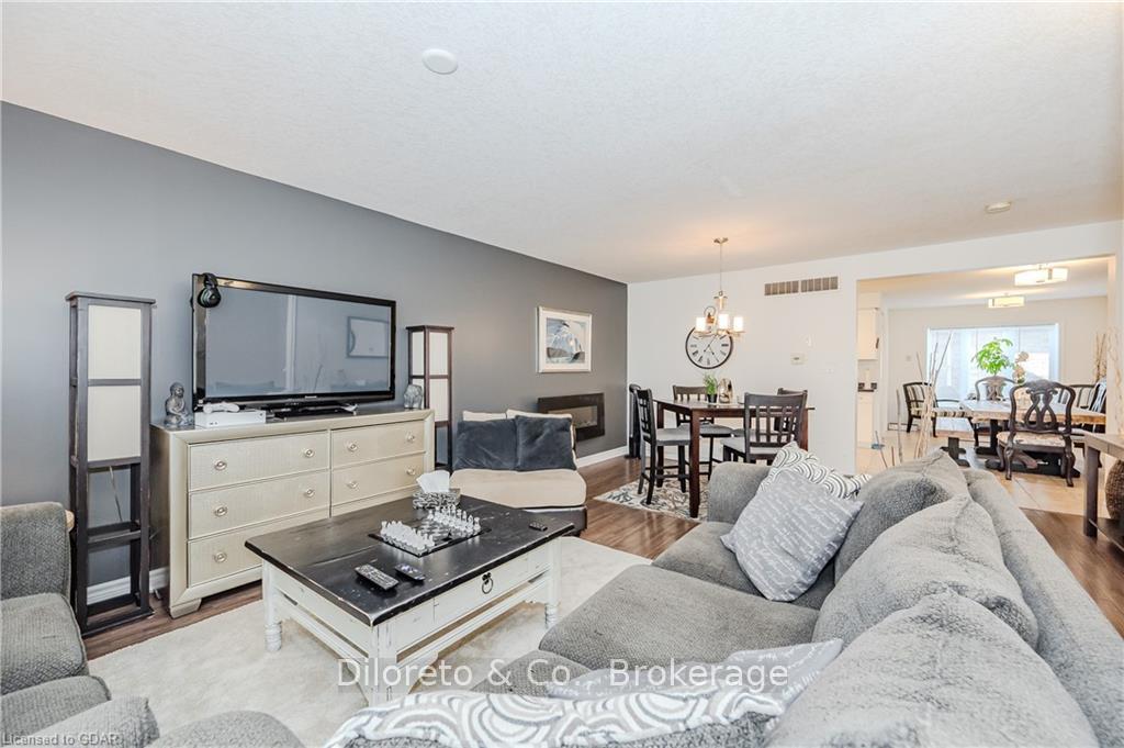 Photo 10 of Unit 46, 20 Shackleton Drive, Guelph, Grange Road — HOMEH