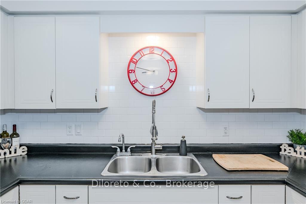 Photo 22 of Unit 46, 20 Shackleton Drive, Guelph, Grange Road — HOMEH